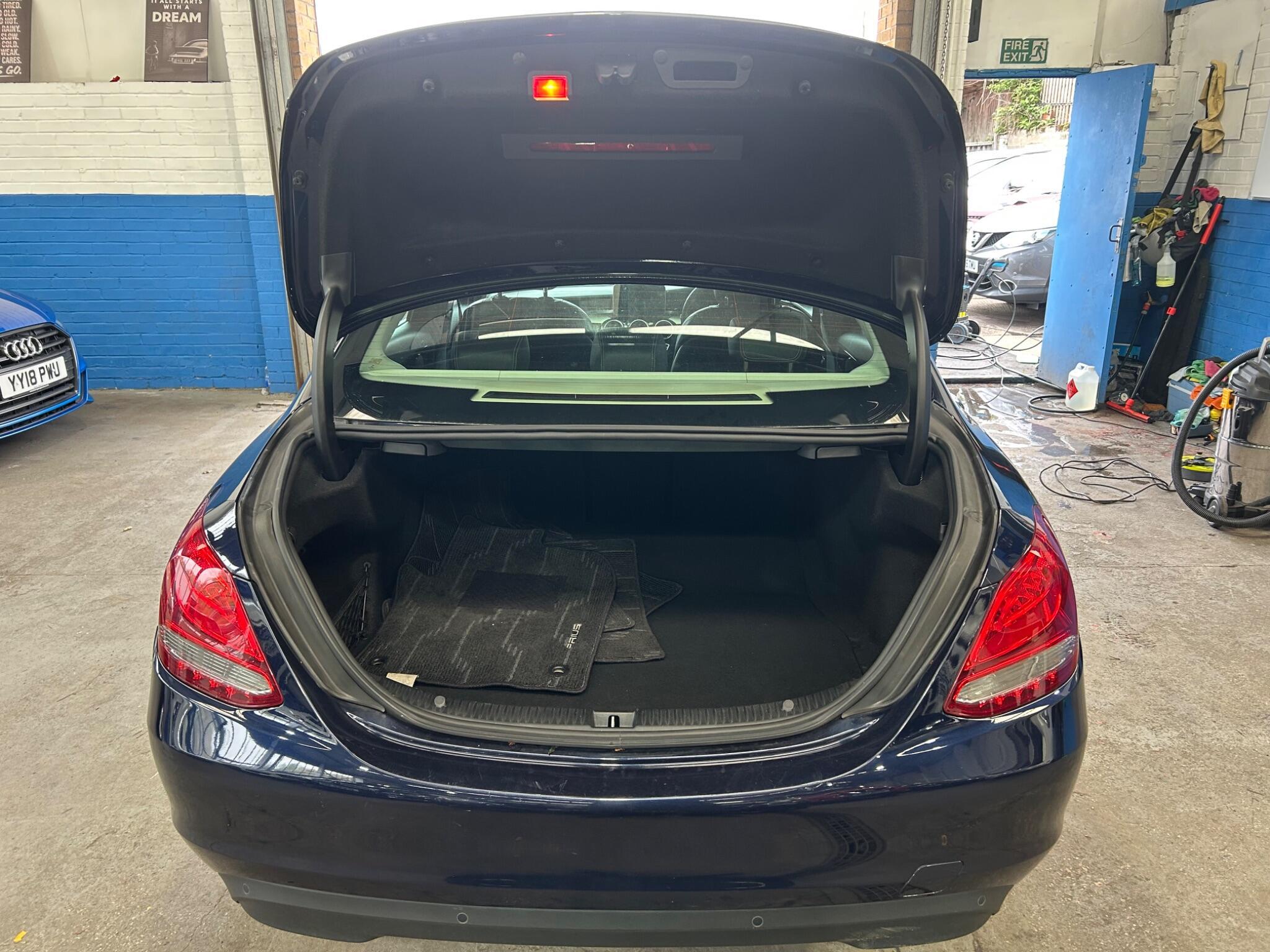 Mercedes C Class - Image 29