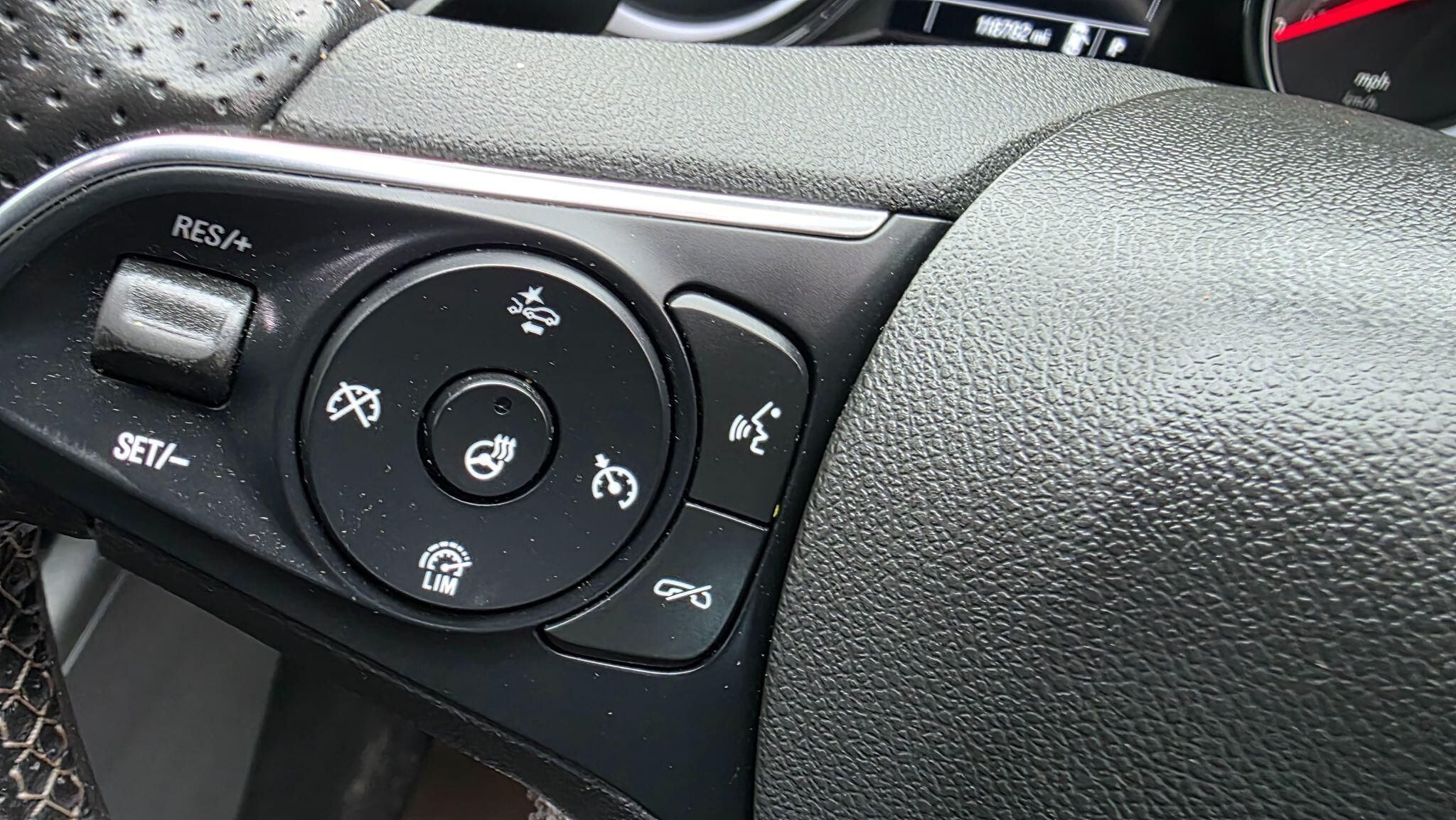 Vauxhall Insignia - Image 25