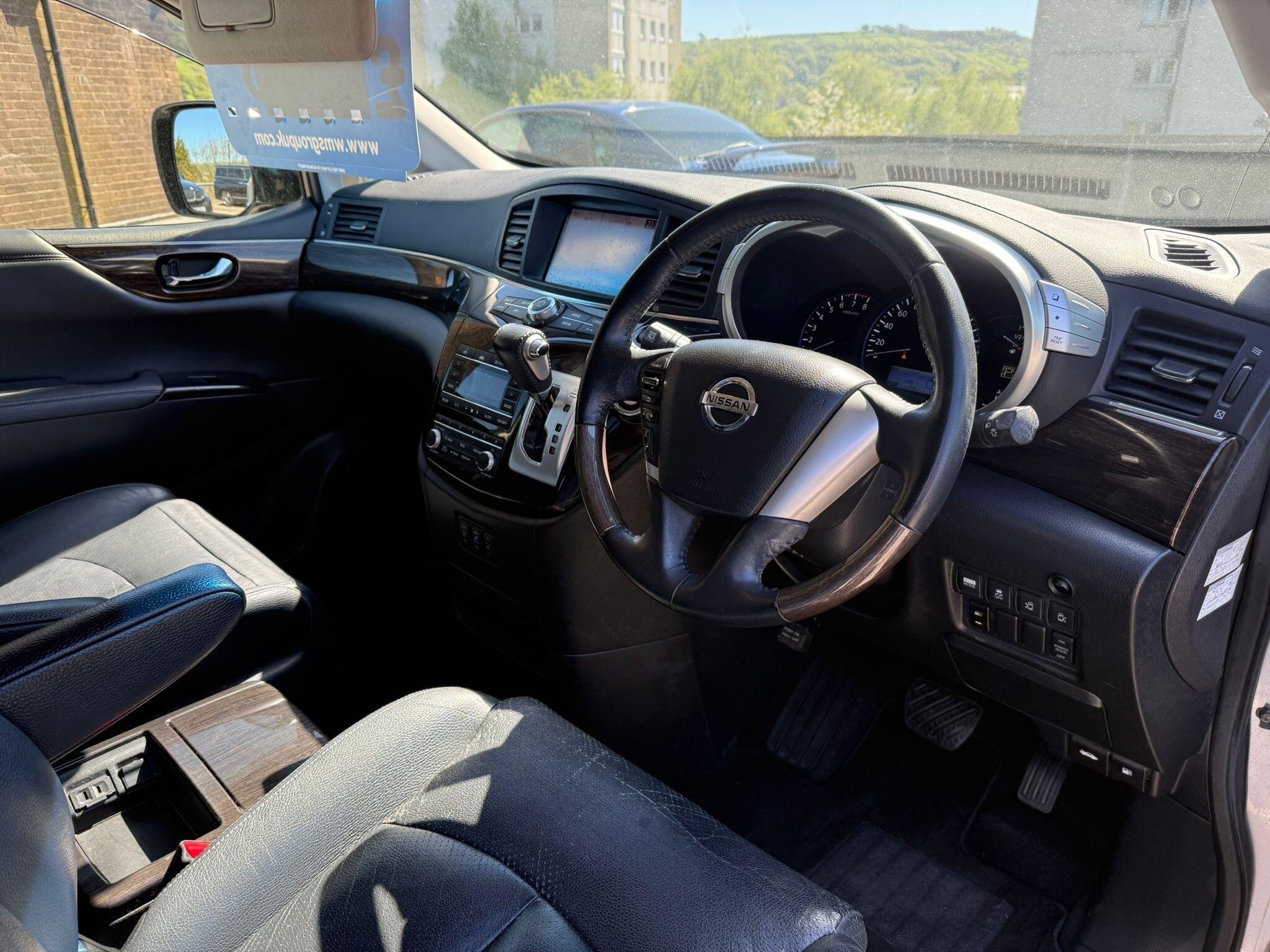 Nissan Elgrand - Image 8