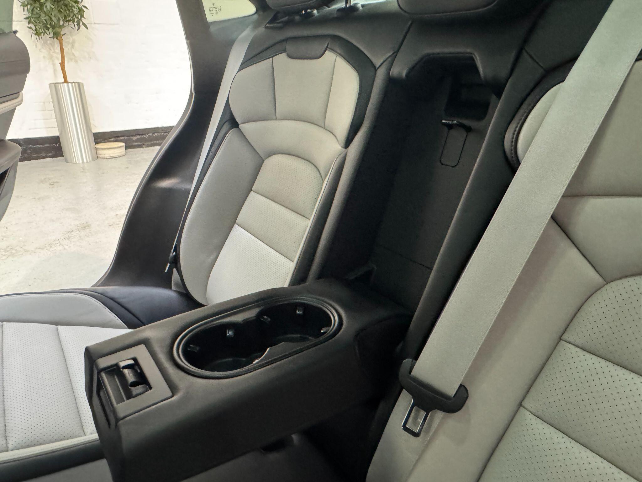 Porsche Taycan - Image 65