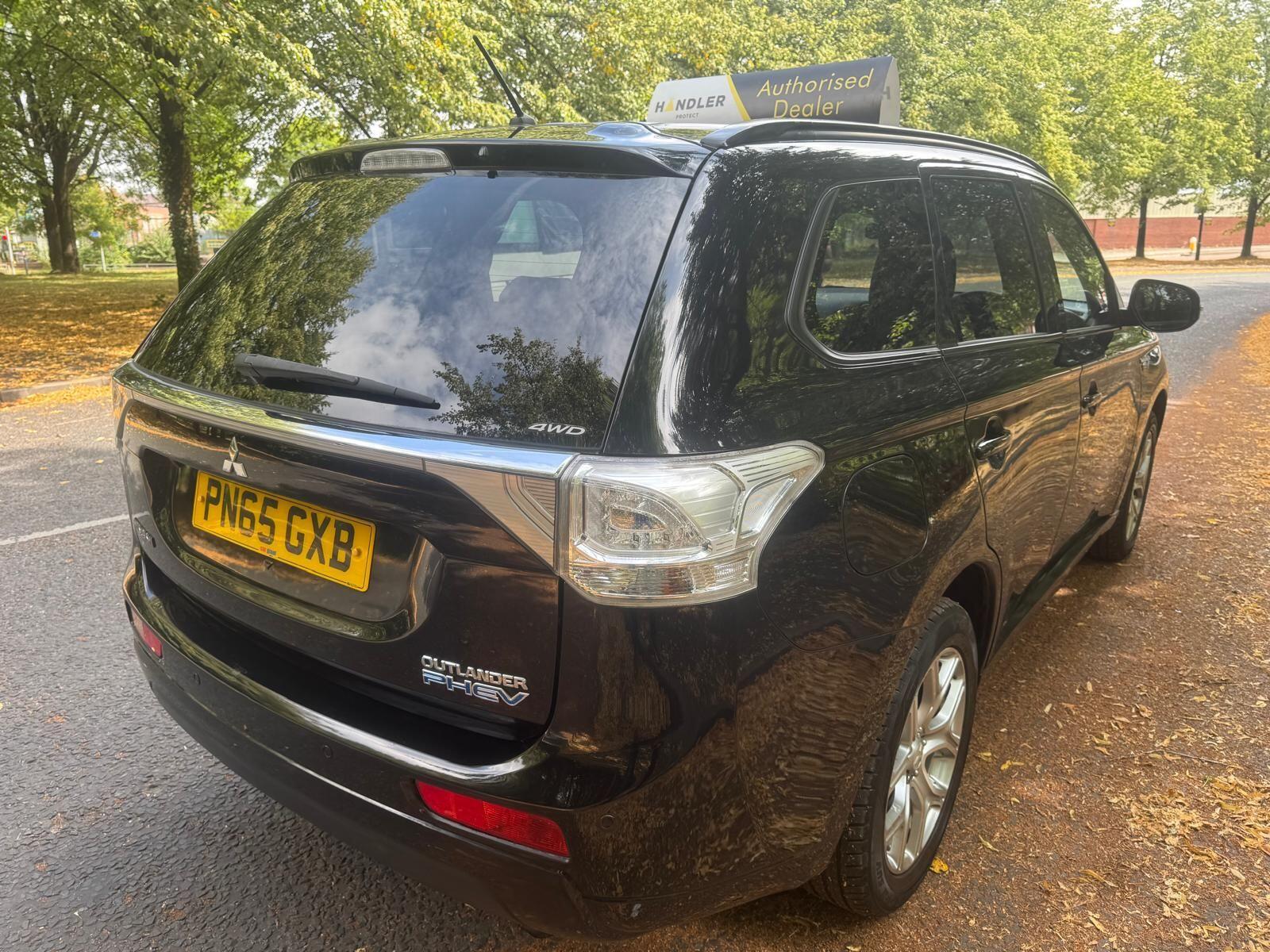 Mitsubishi Outlander - Image 13