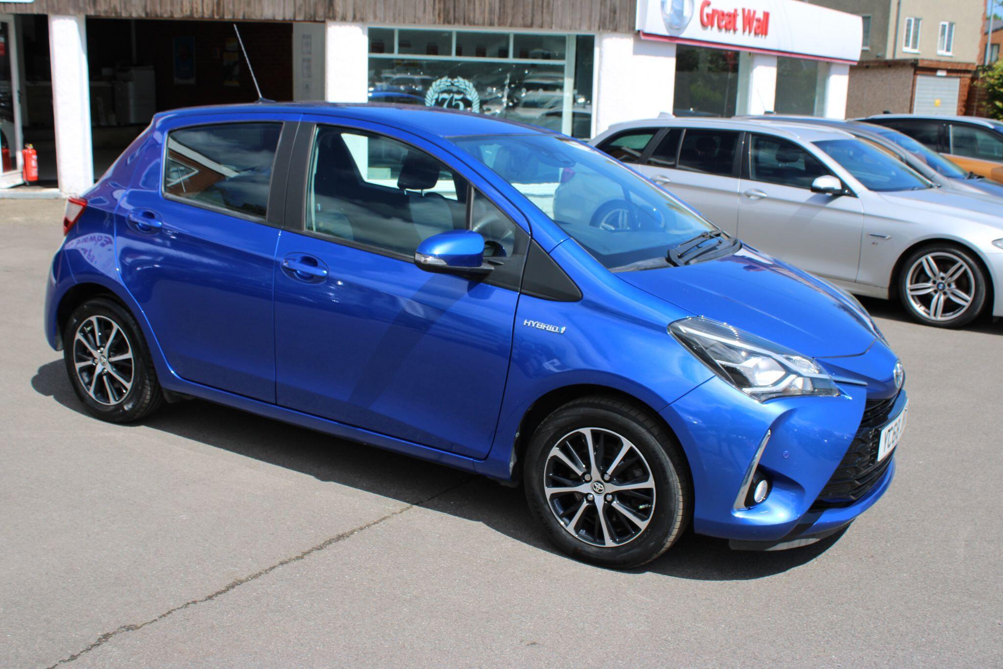 Toyota Yaris - Image 12