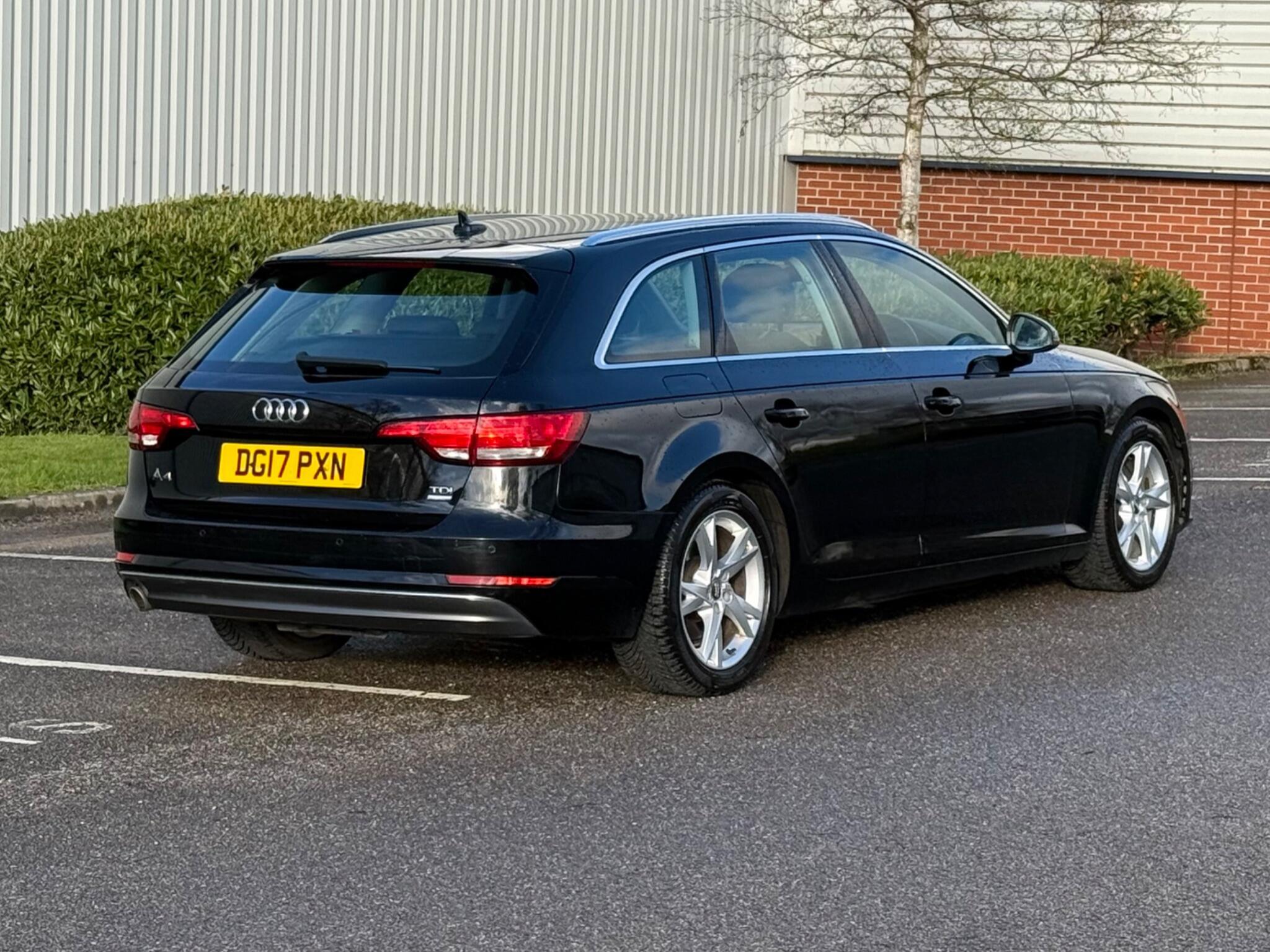 Audi A4 Avant - Image 10
