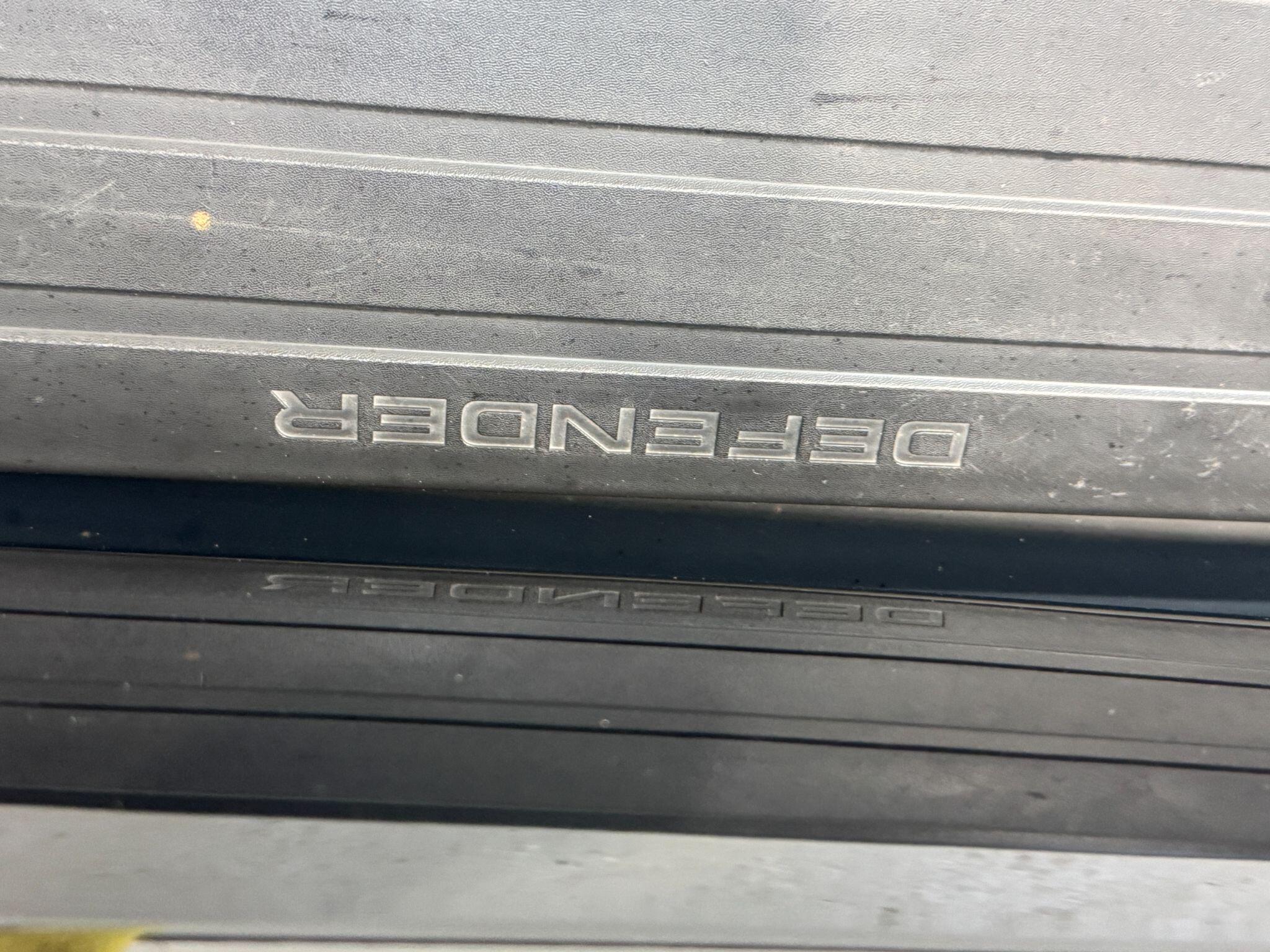 Land Rover Defender 110 - Image 65