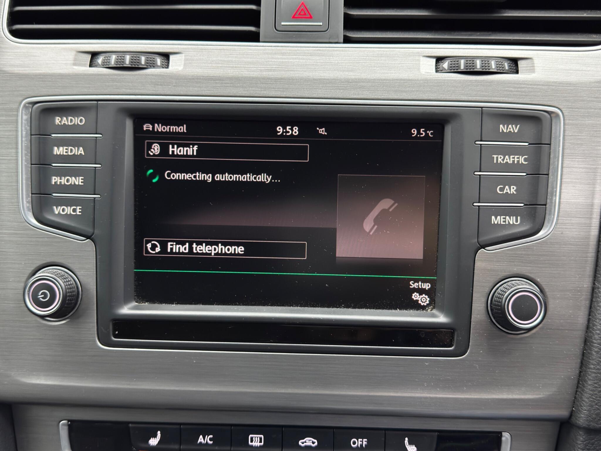 Volkswagen Golf - Image 33