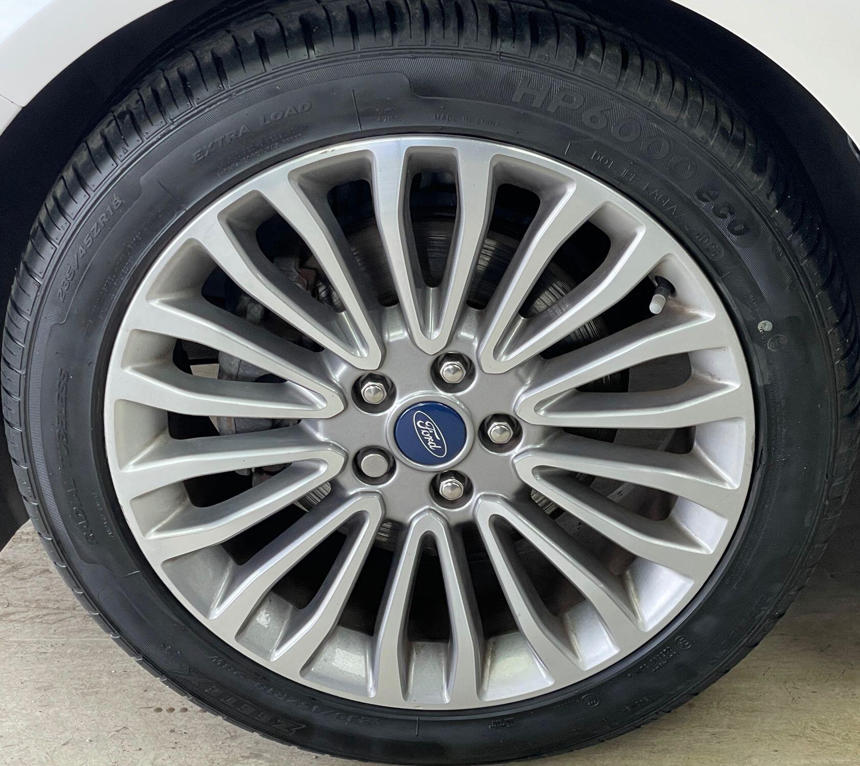 Ford Mondeo - Image 16