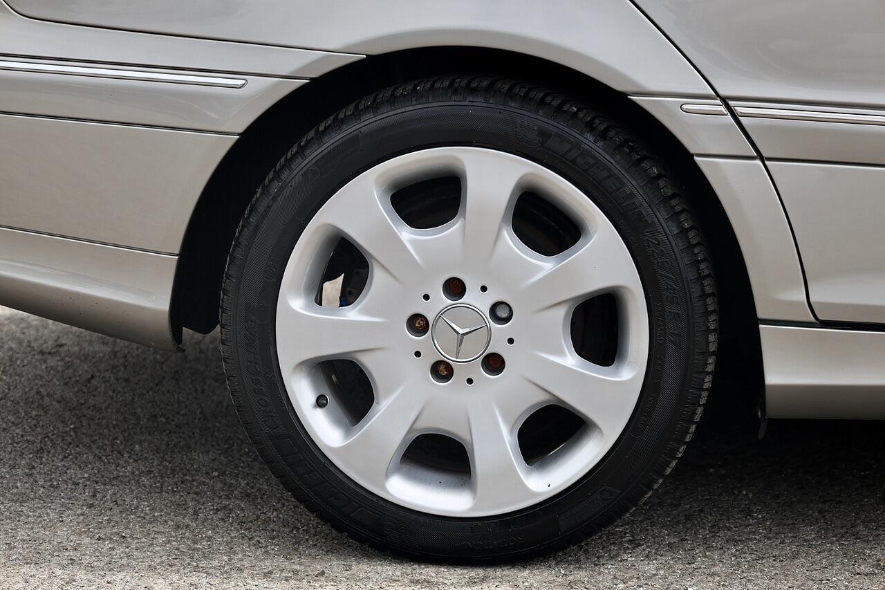 Mercedes C Class - Image 17