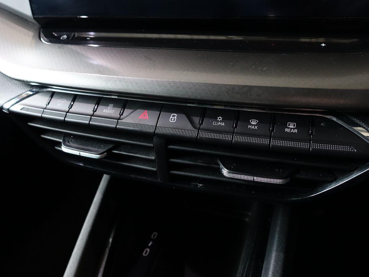 Skoda Octavia - Image 23