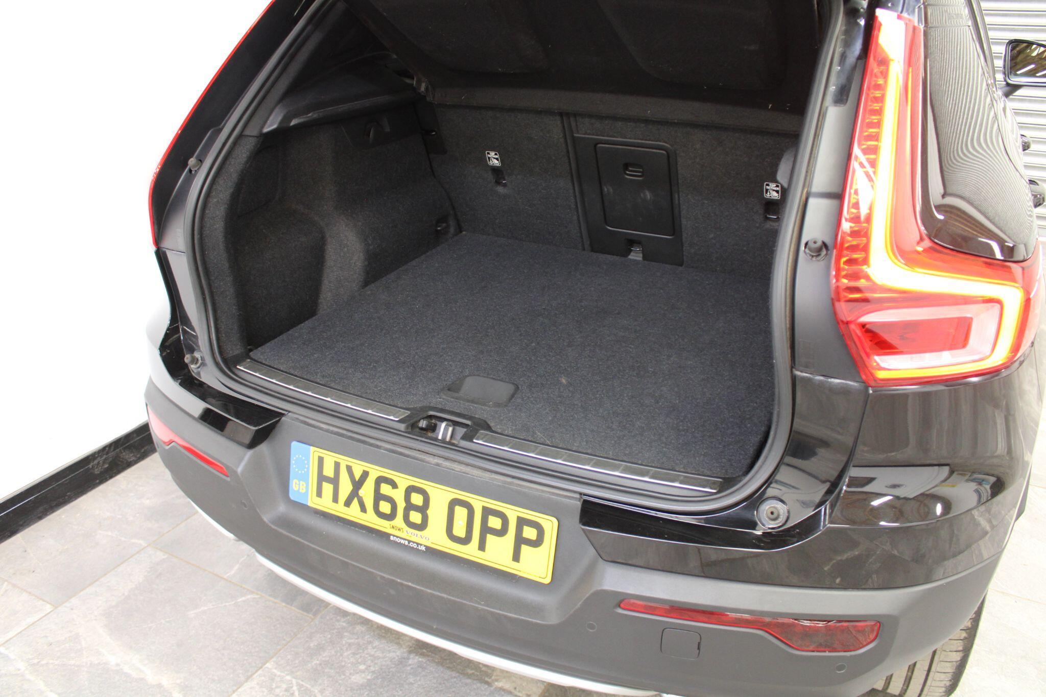 Volvo XC40 - Image 42