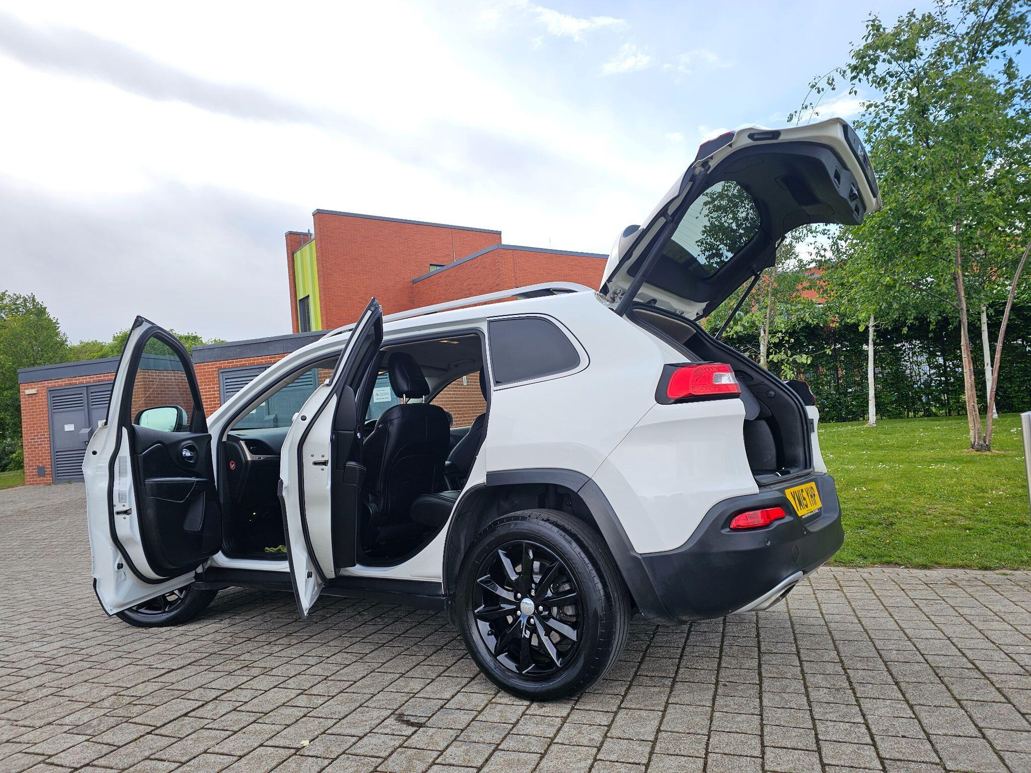 Jeep Cherokee - Image 5