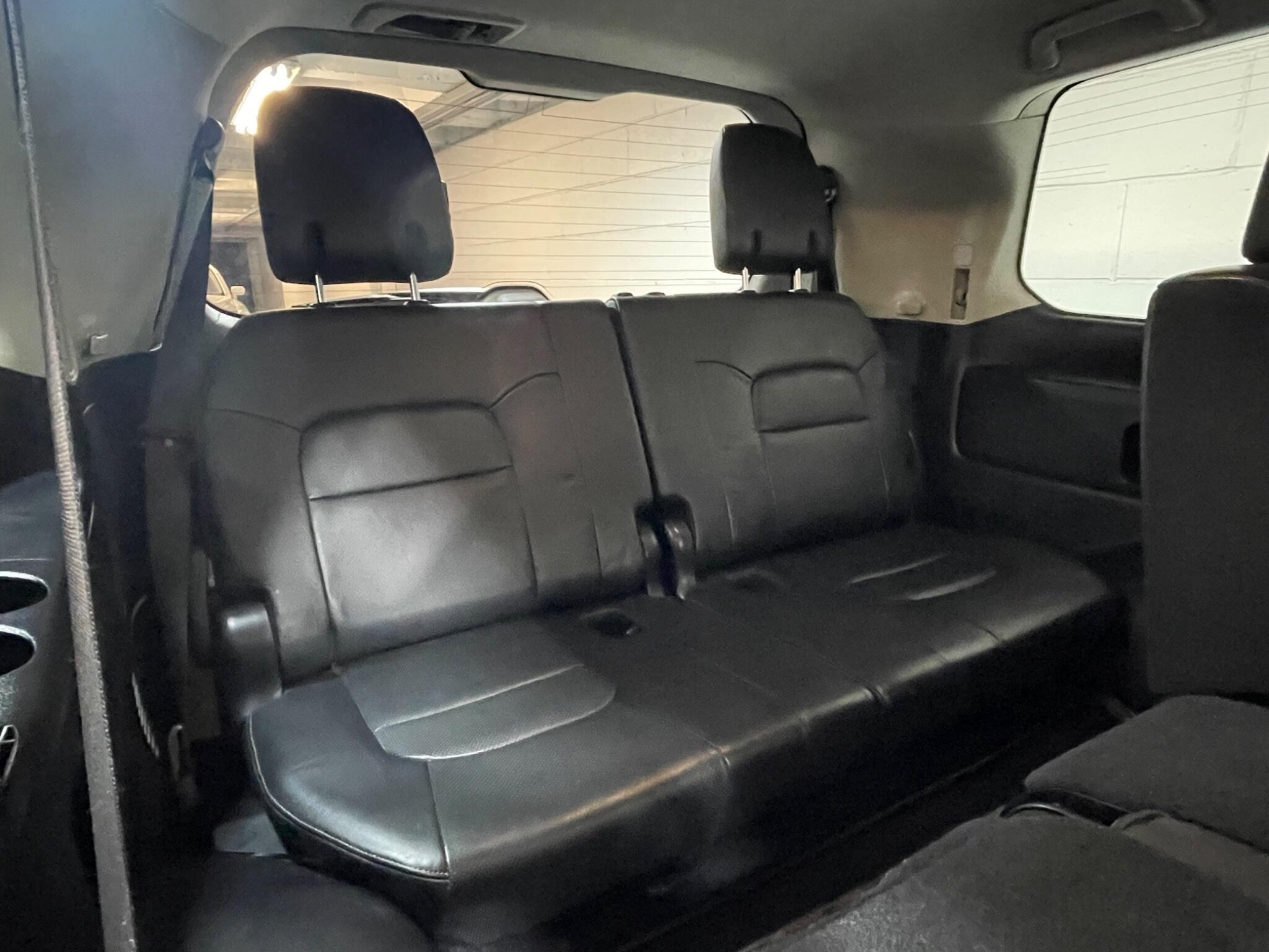 Toyota Land Cruiser - Image 13