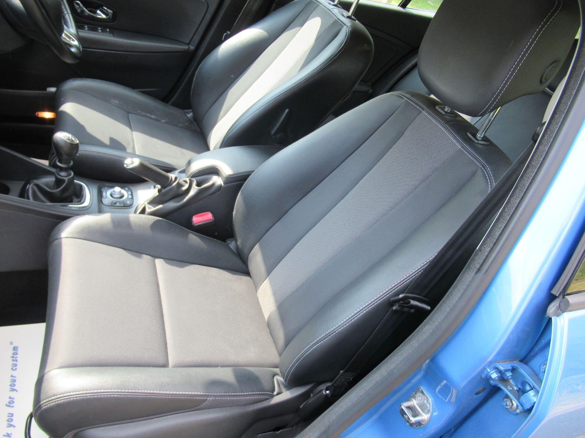Renault Megane - Image 15