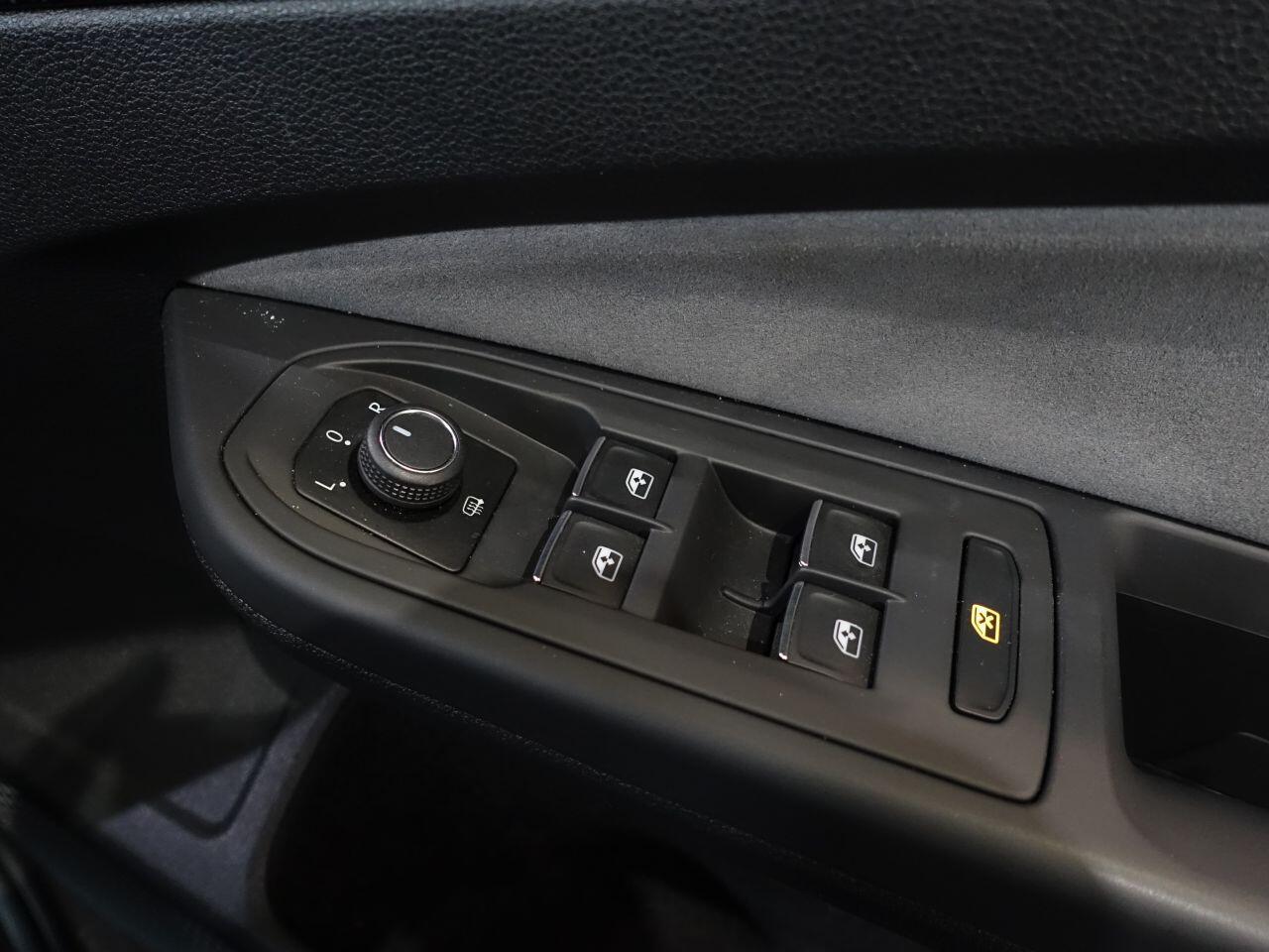 Volkswagen Golf - Image 5