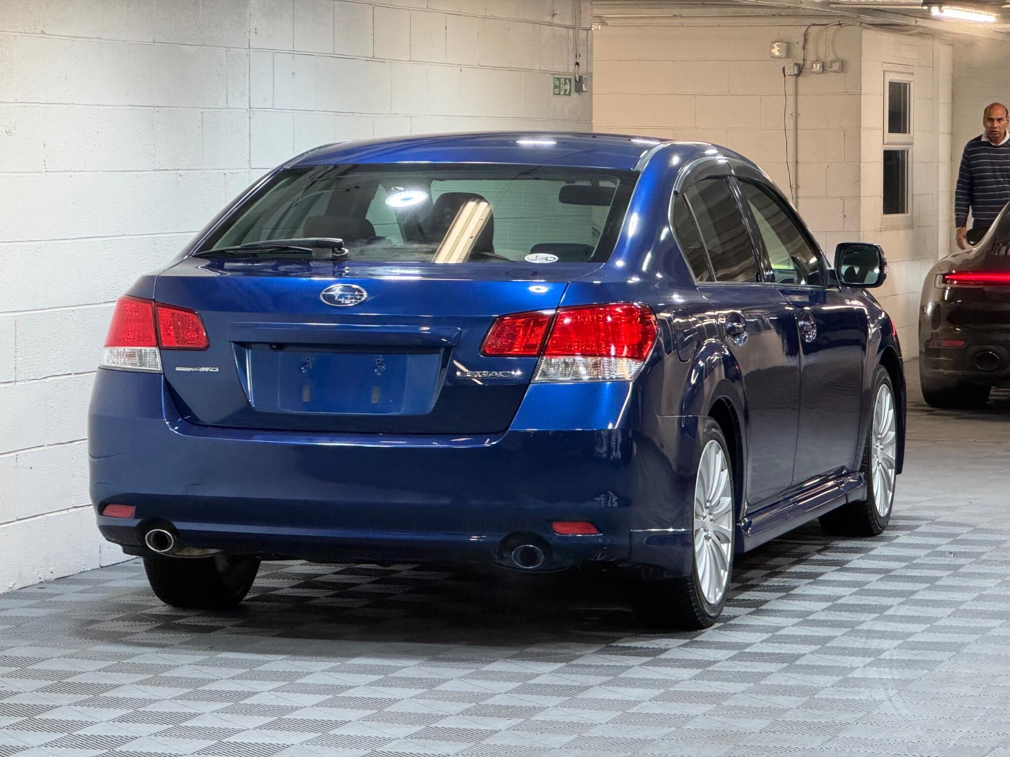 Subaru Legacy - Image 4