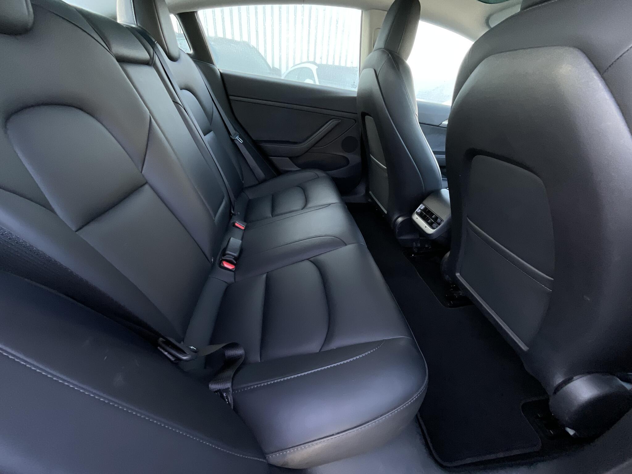 Tesla Model 3 - Image 12
