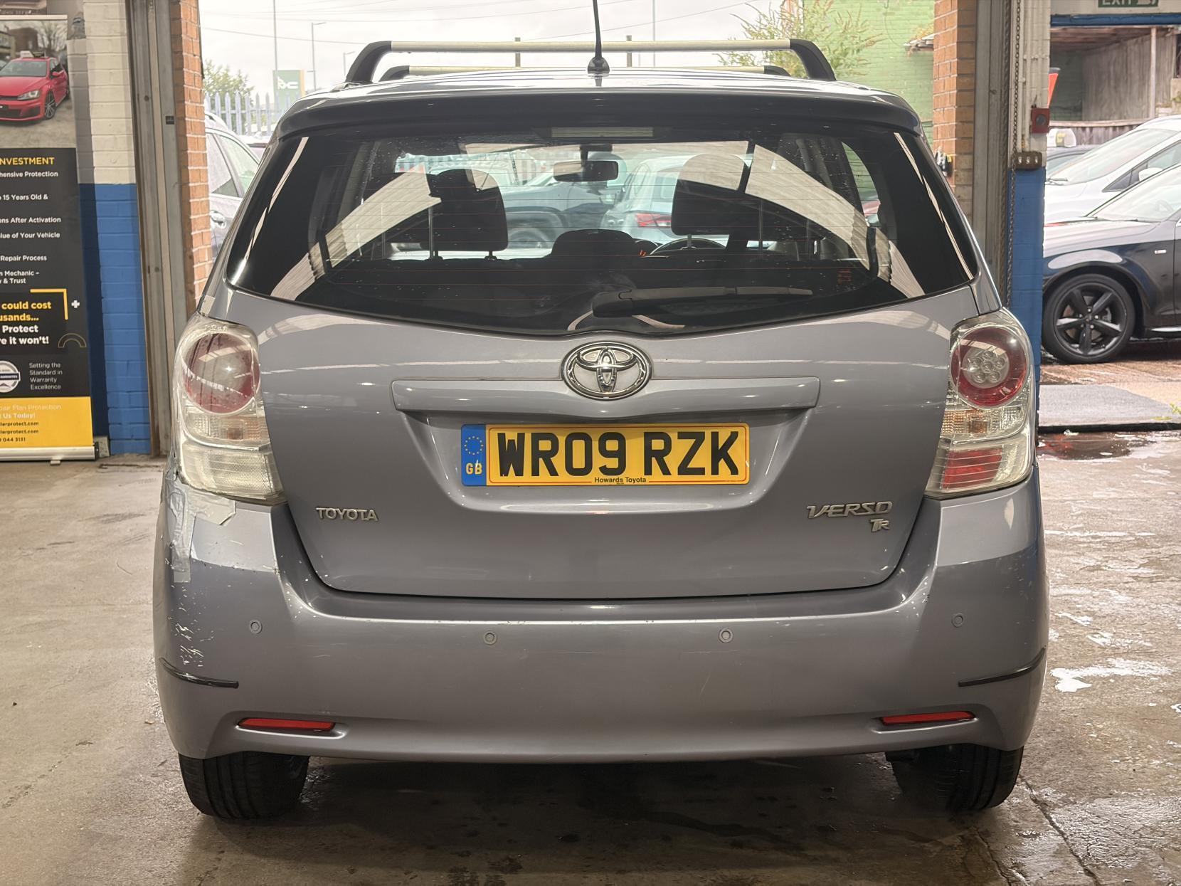 Toyota Verso - Image 6