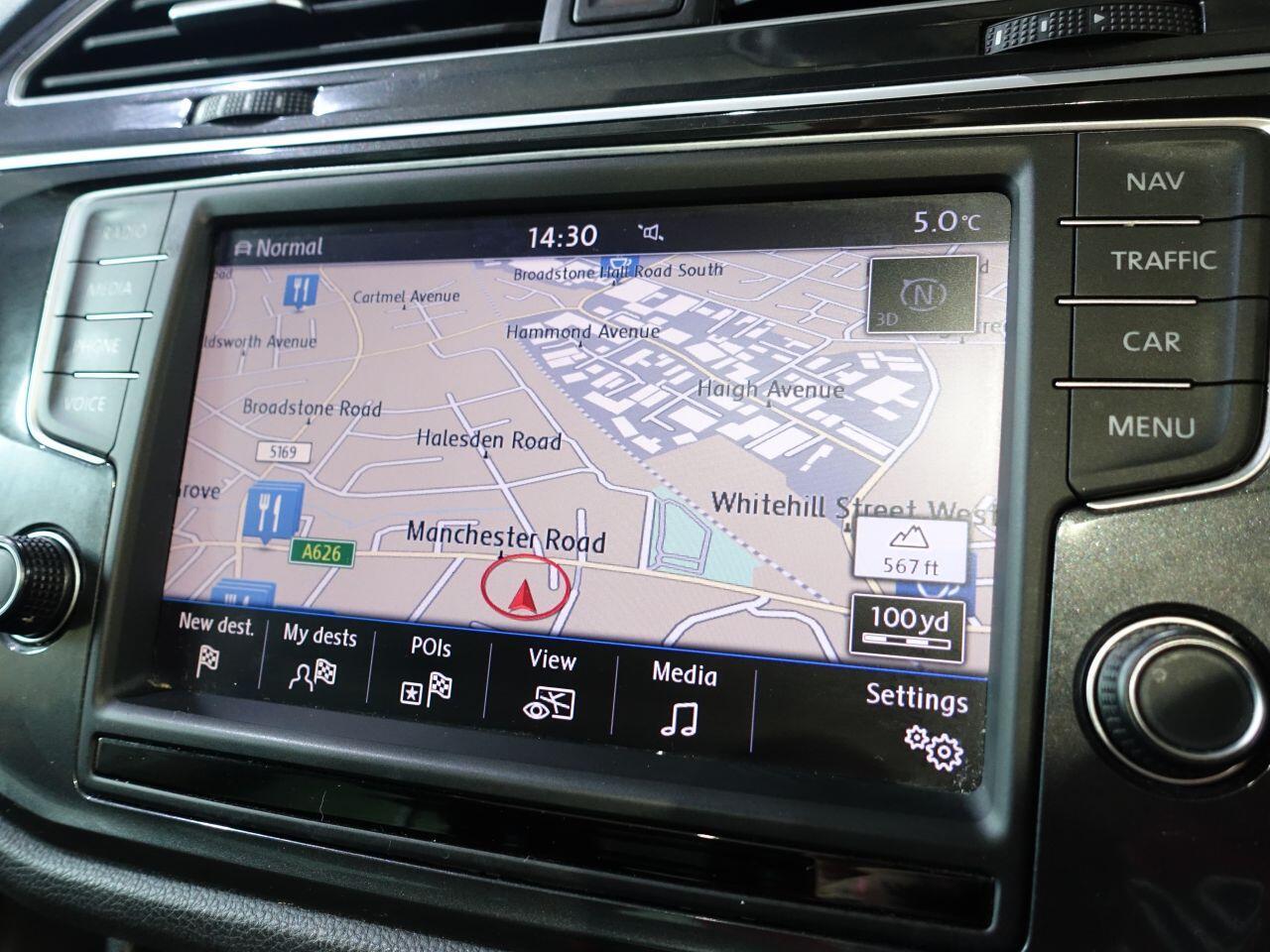 Volkswagen Tiguan - Image 7