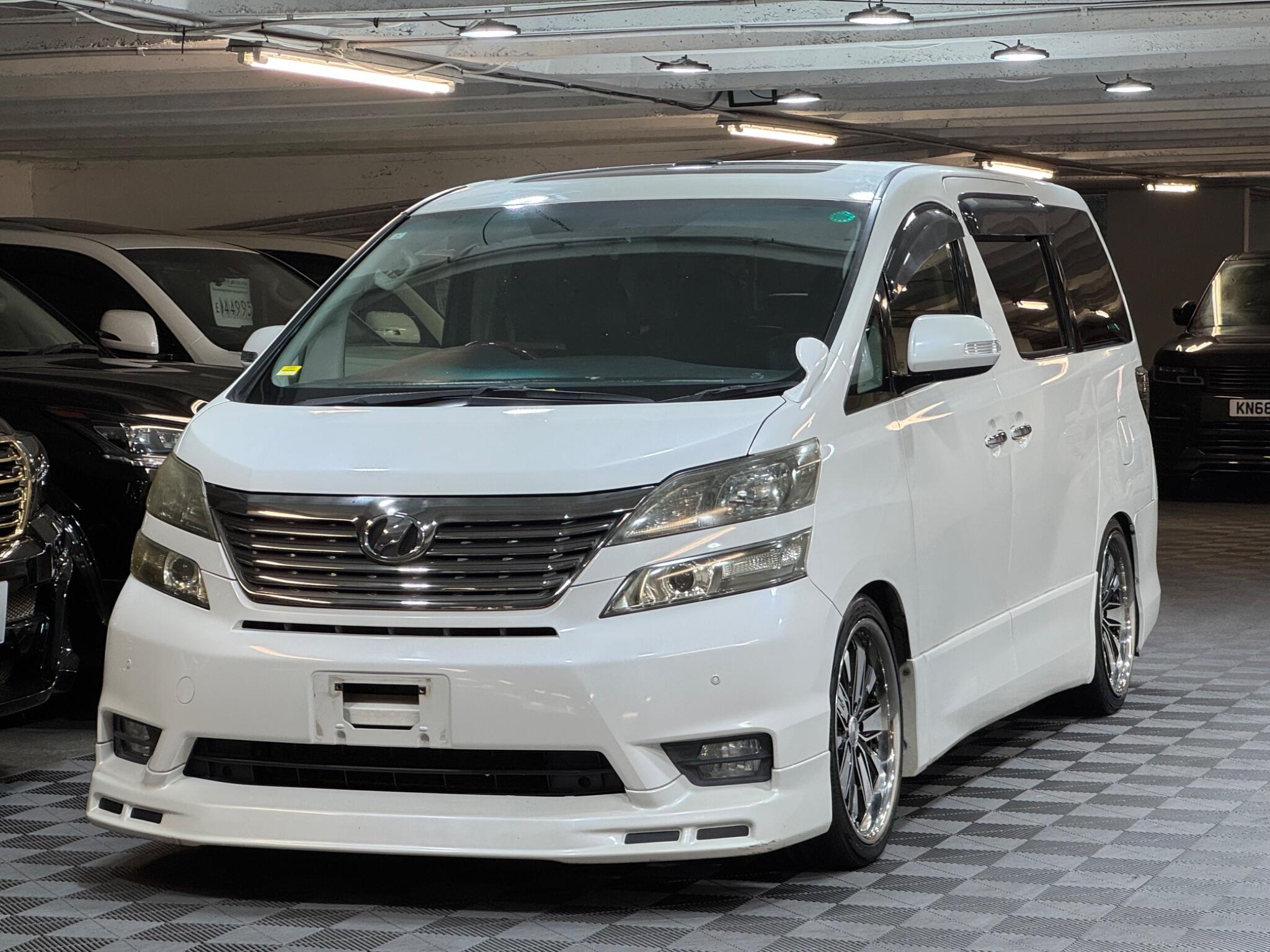 Toyota Vellfire - Image 6