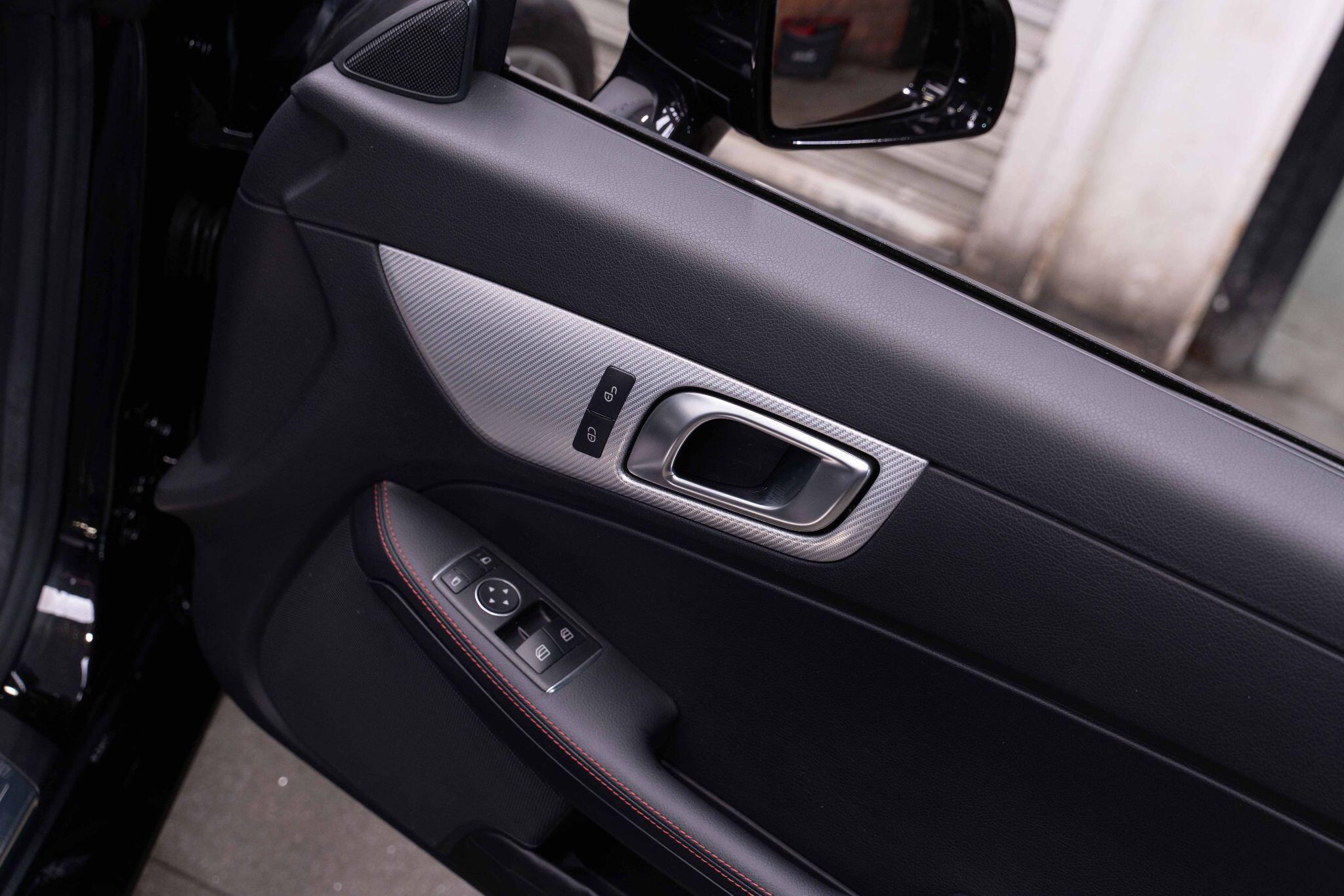 Mercedes SLC - Image 17