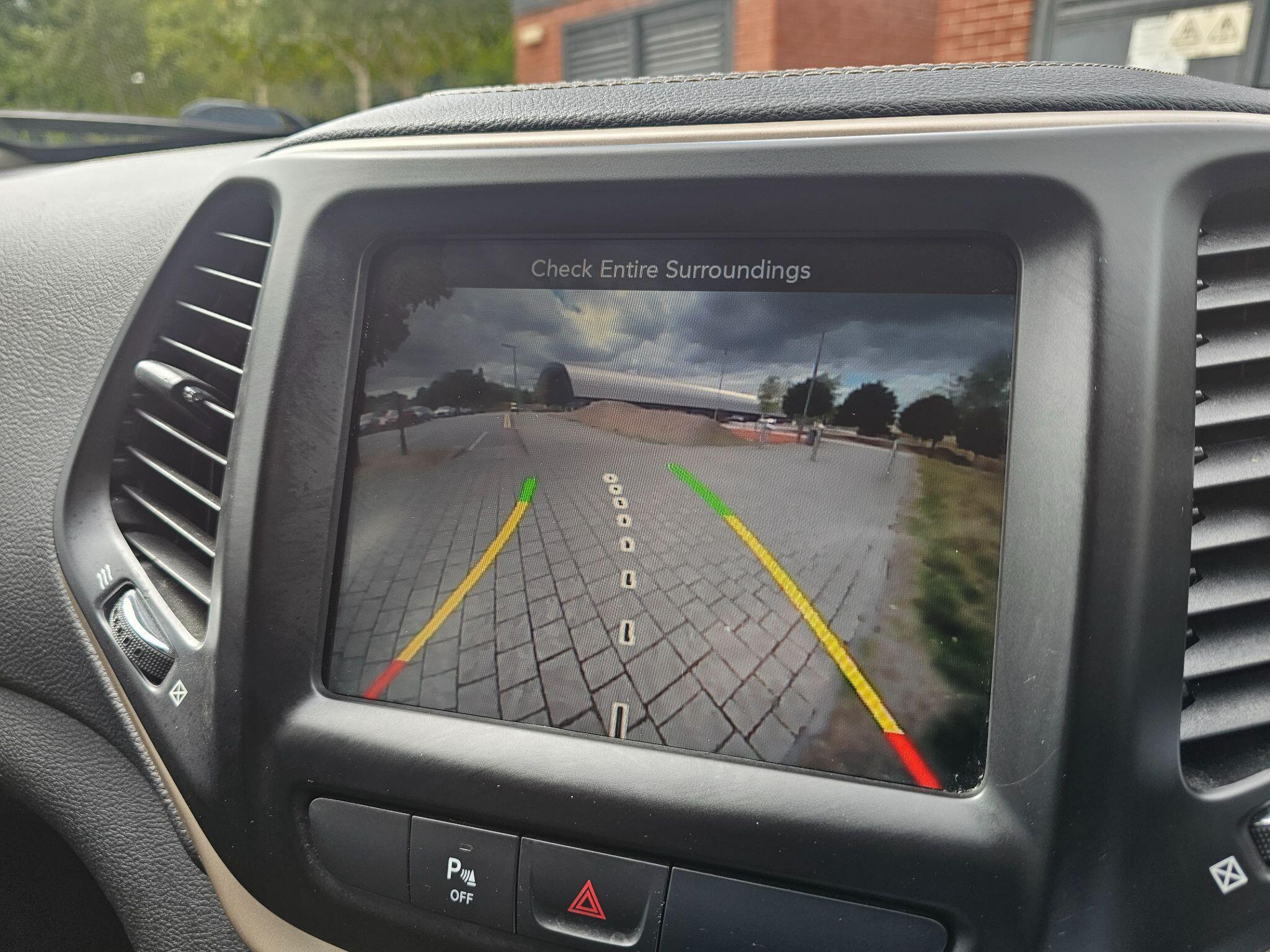 Jeep Cherokee - Image 11