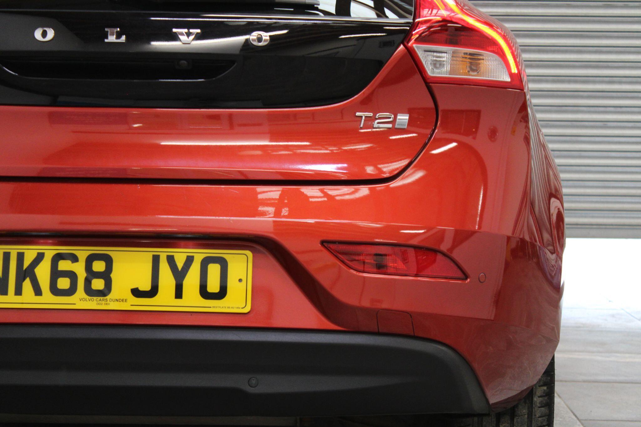 Volvo V40 - Image 15