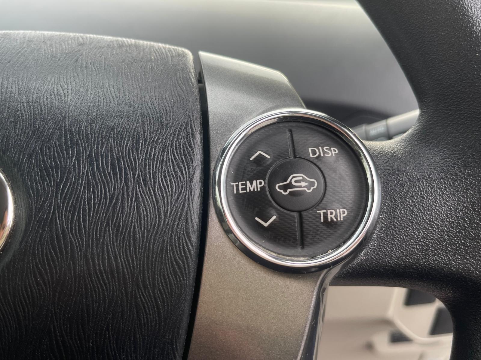 Toyota Prius - Image 15