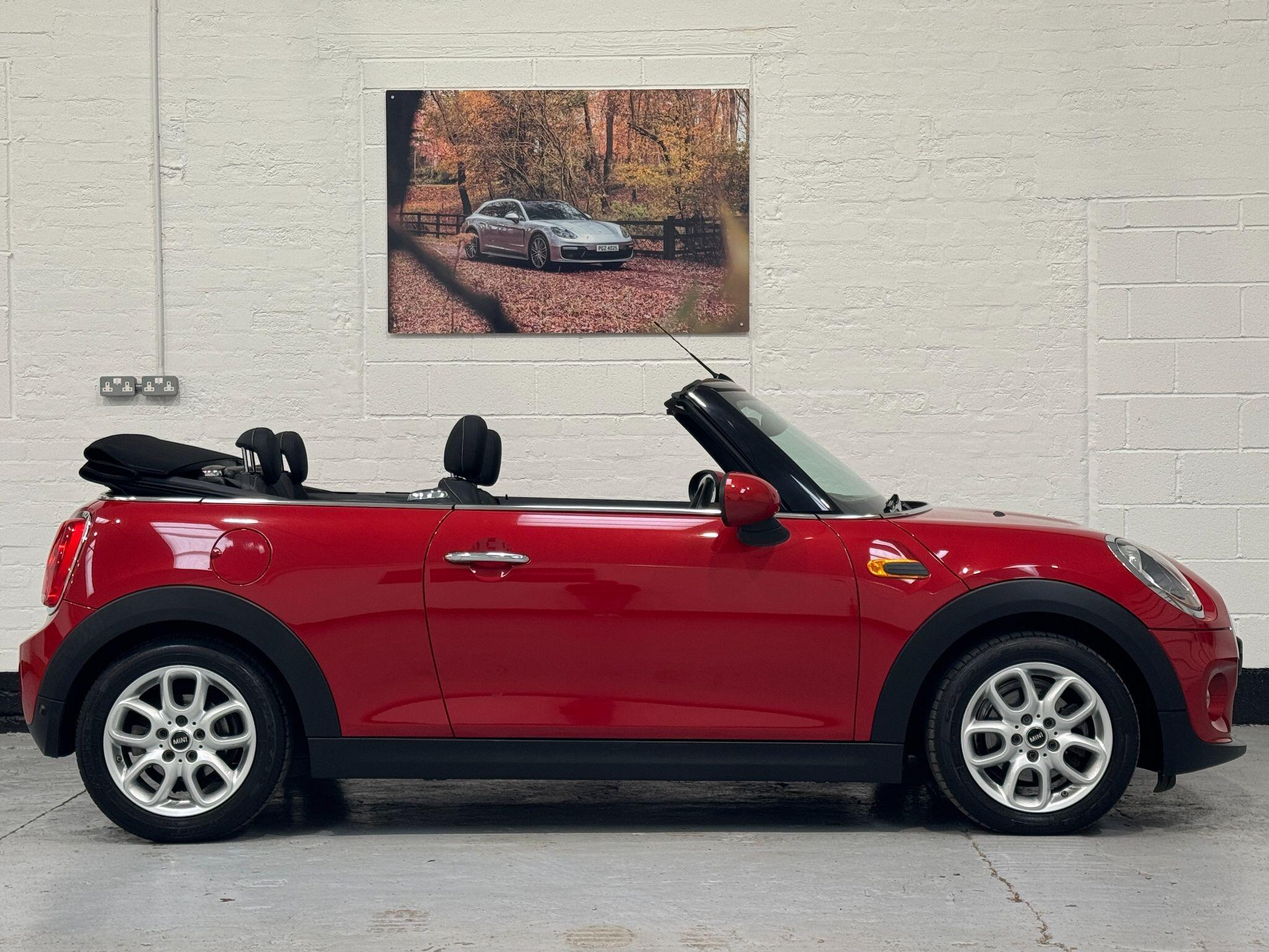 MINI Convertible - Image 14