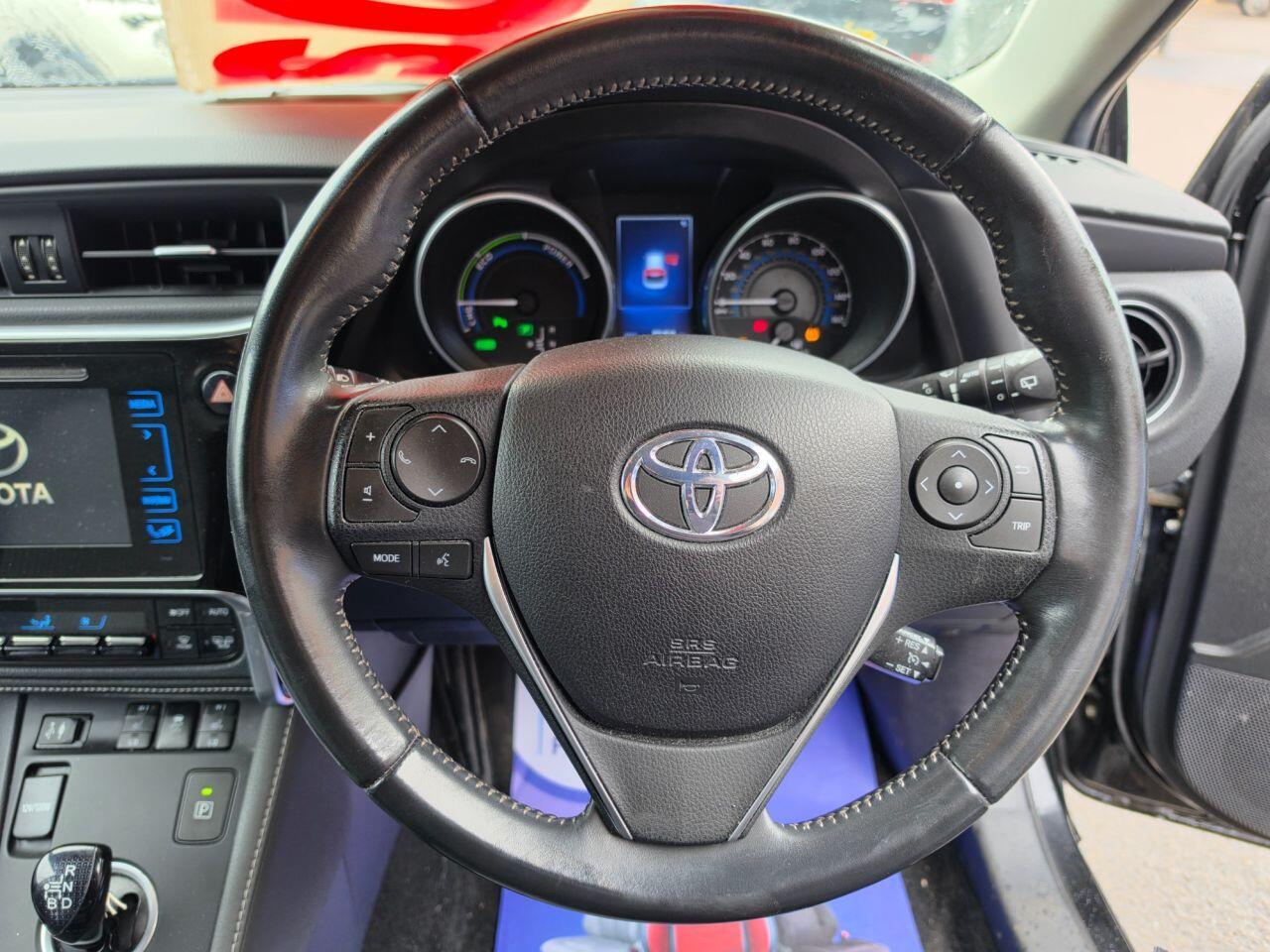 Toyota Auris - Image 18