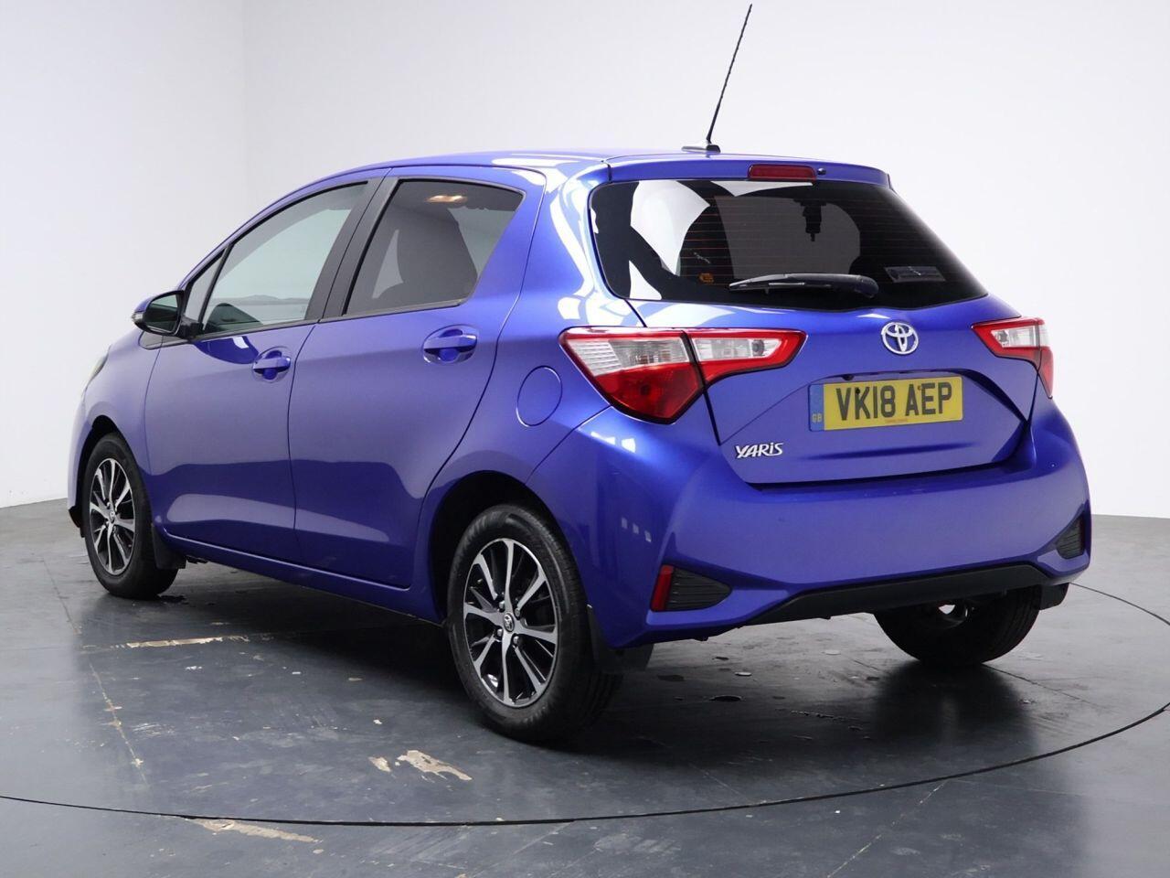 Toyota Yaris - Image 9