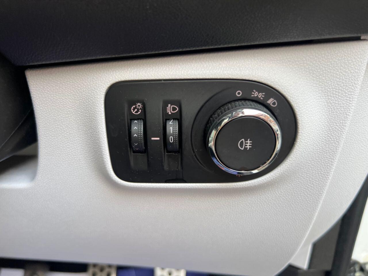 Vauxhall ADAM - Image 19