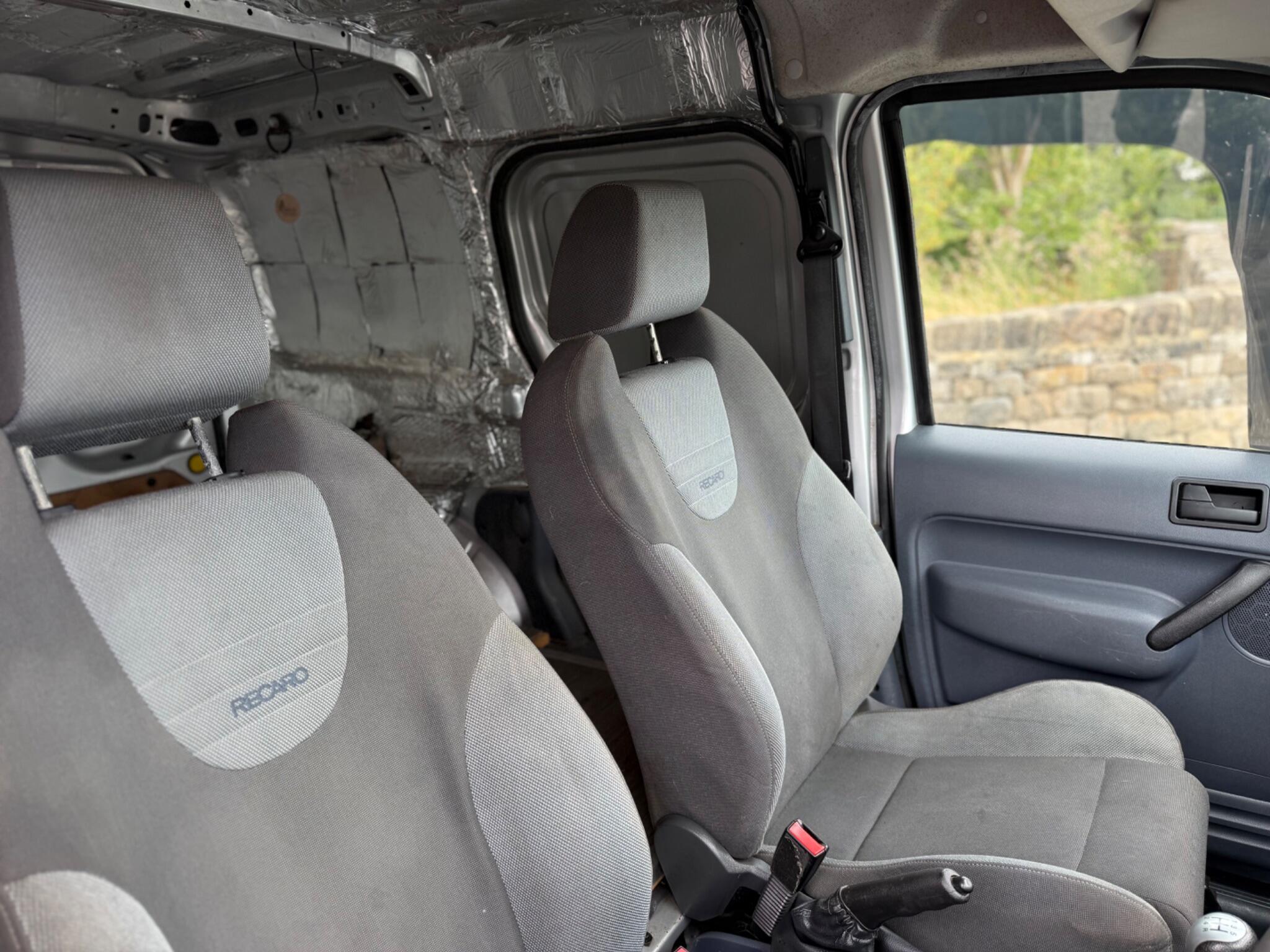 Ford Transit Connect - Image 20
