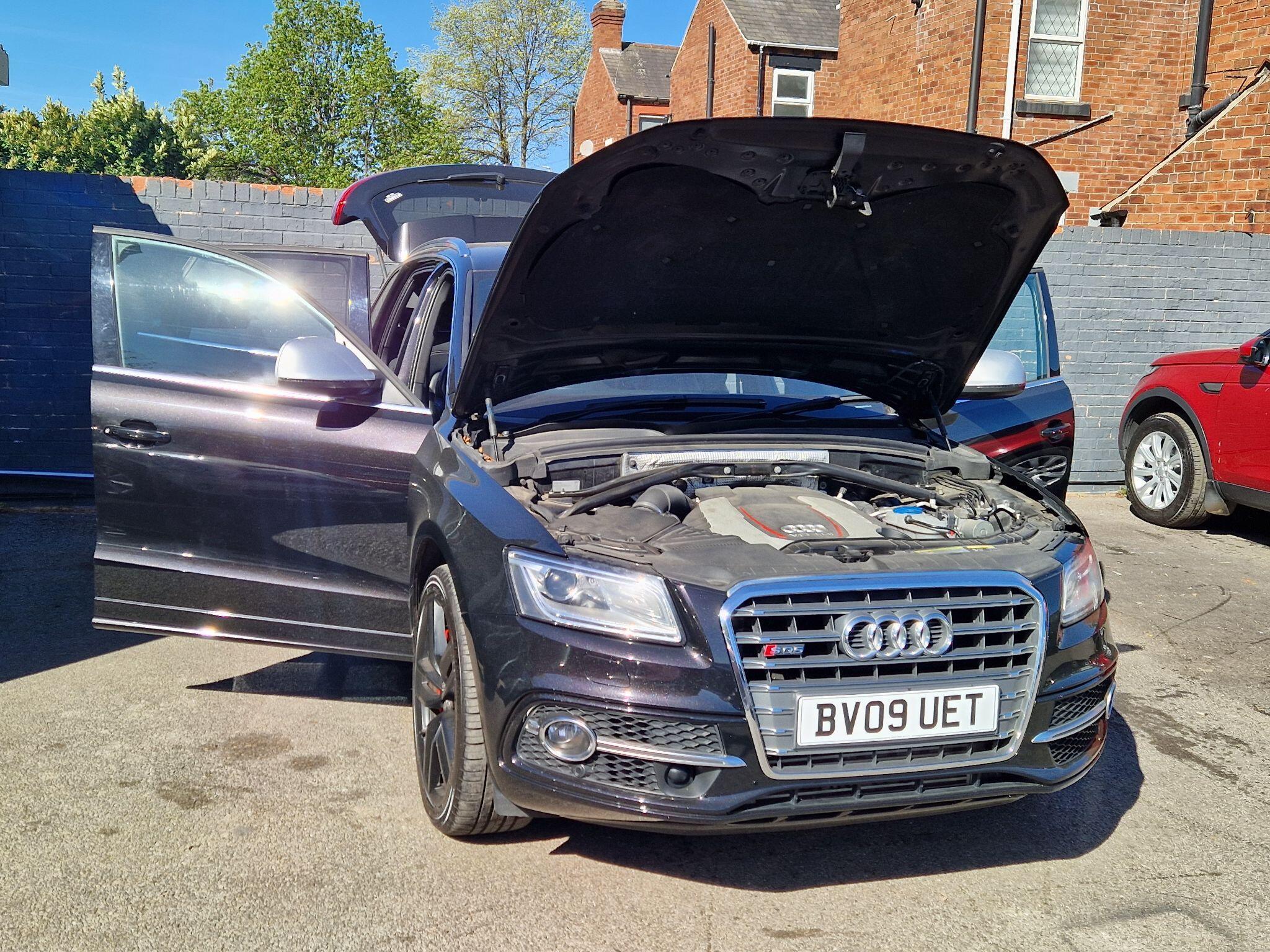 Audi SQ5 - Image 12