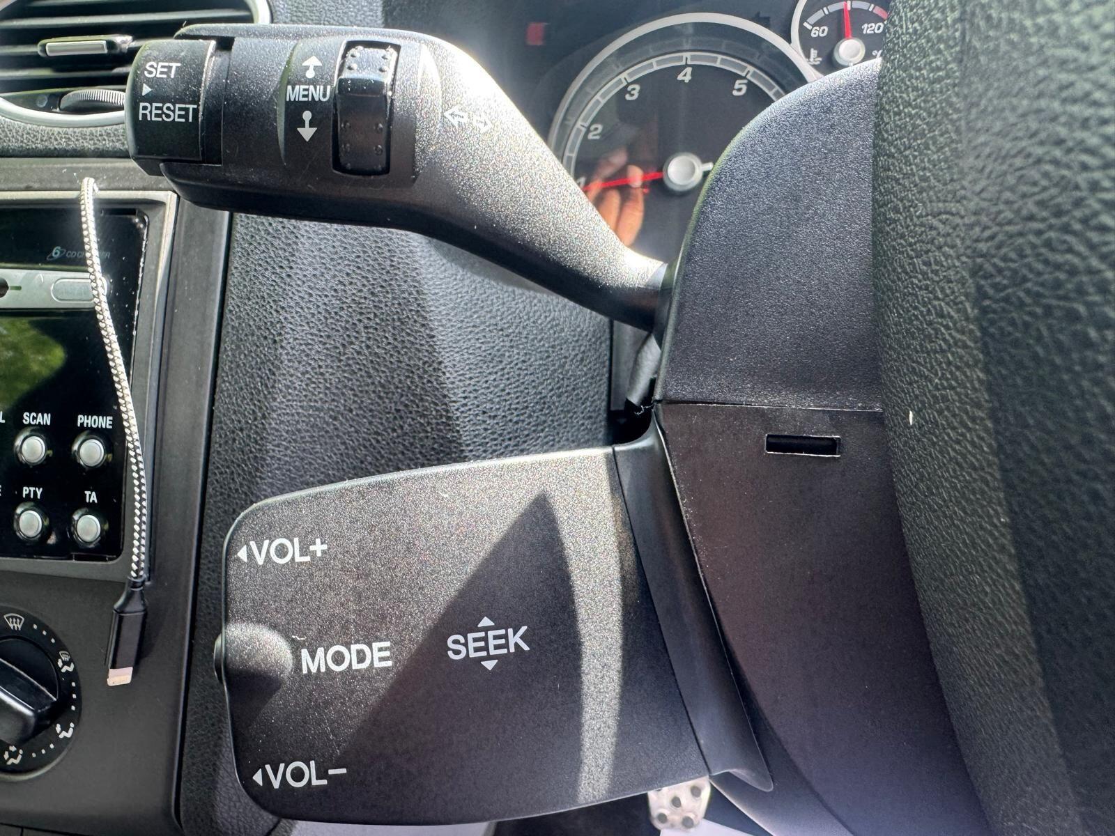 Ford Focus - Image 39