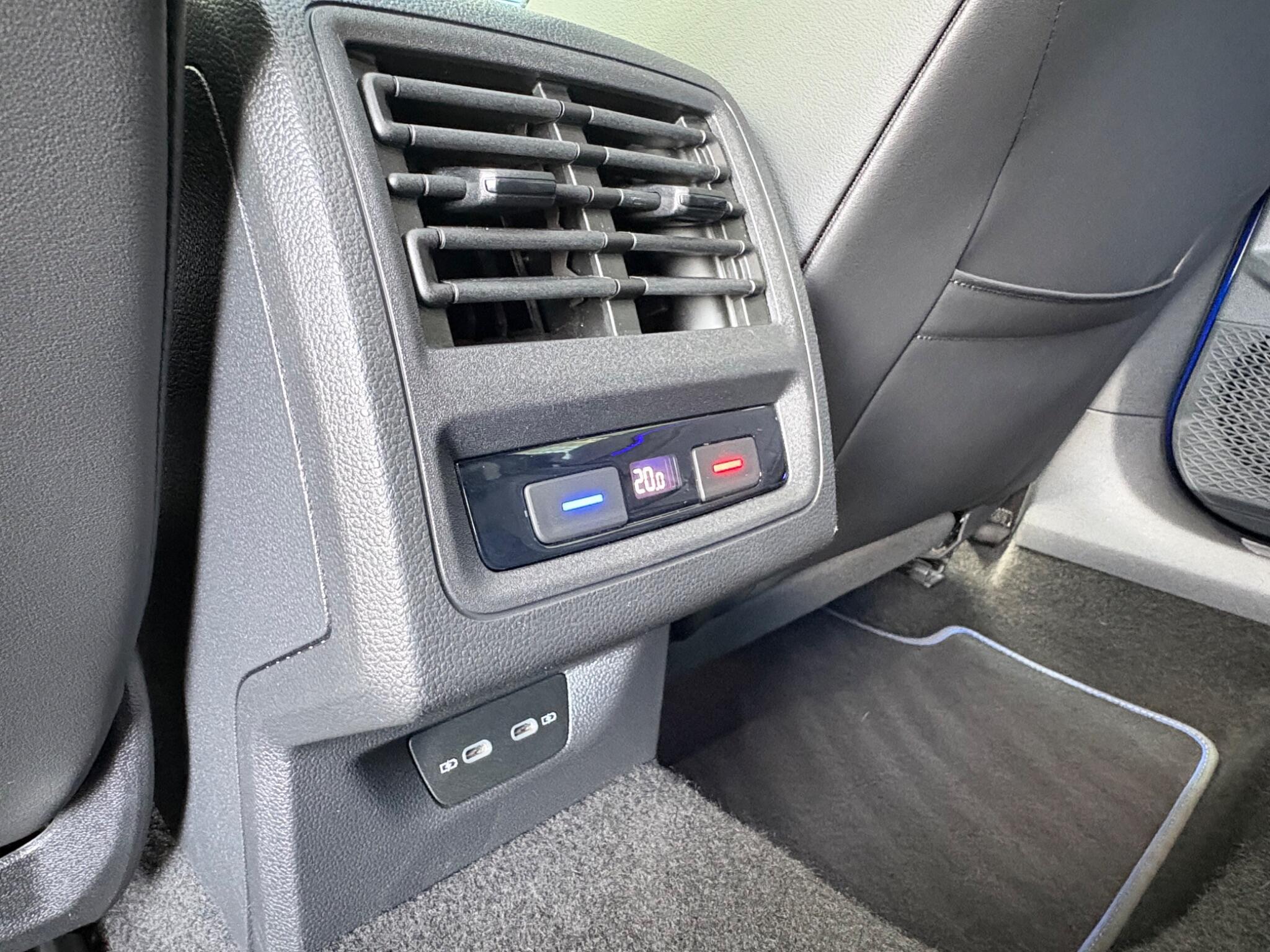 Volkswagen Golf - Image 20