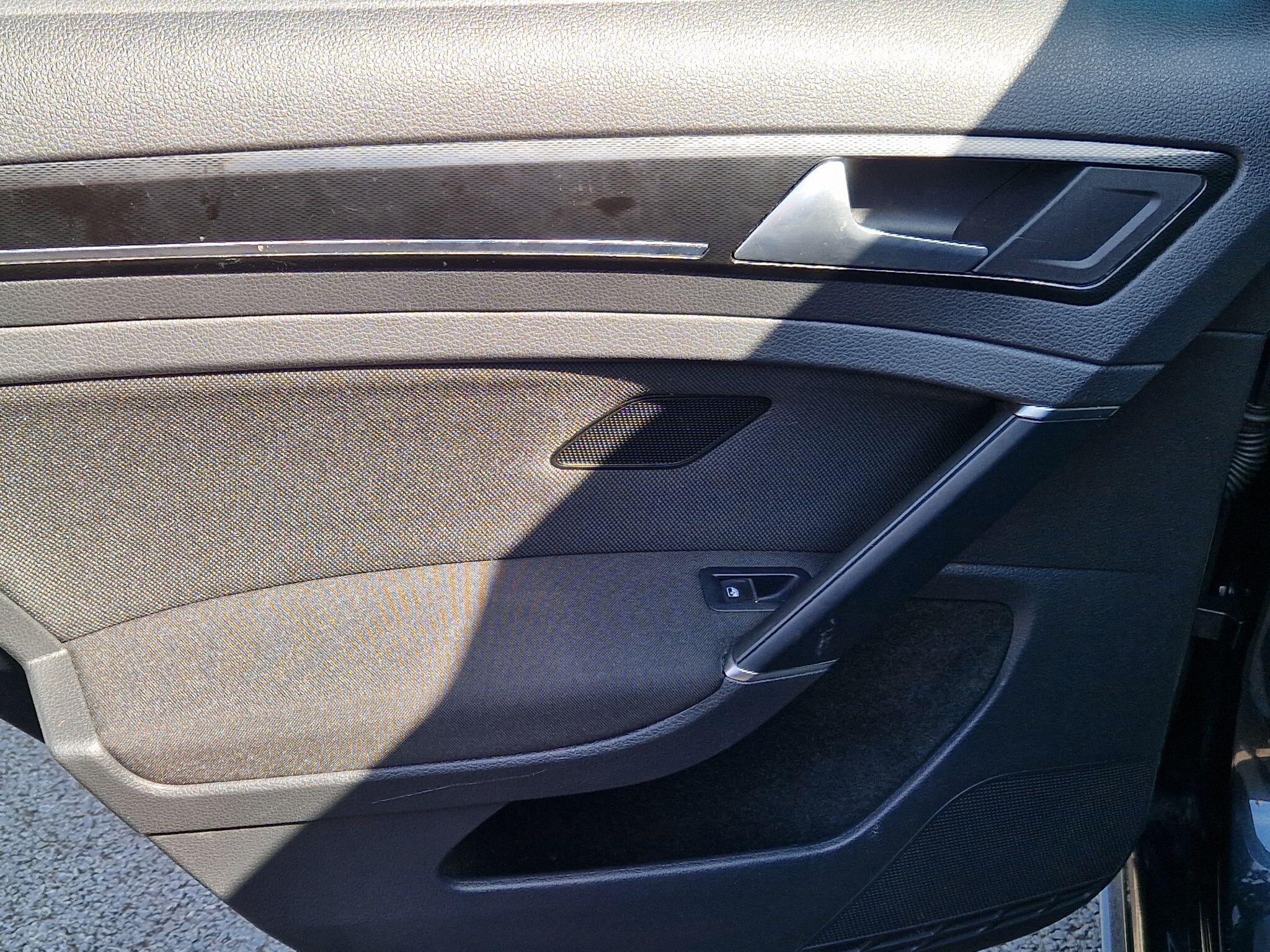 Volkswagen Golf - Image 41