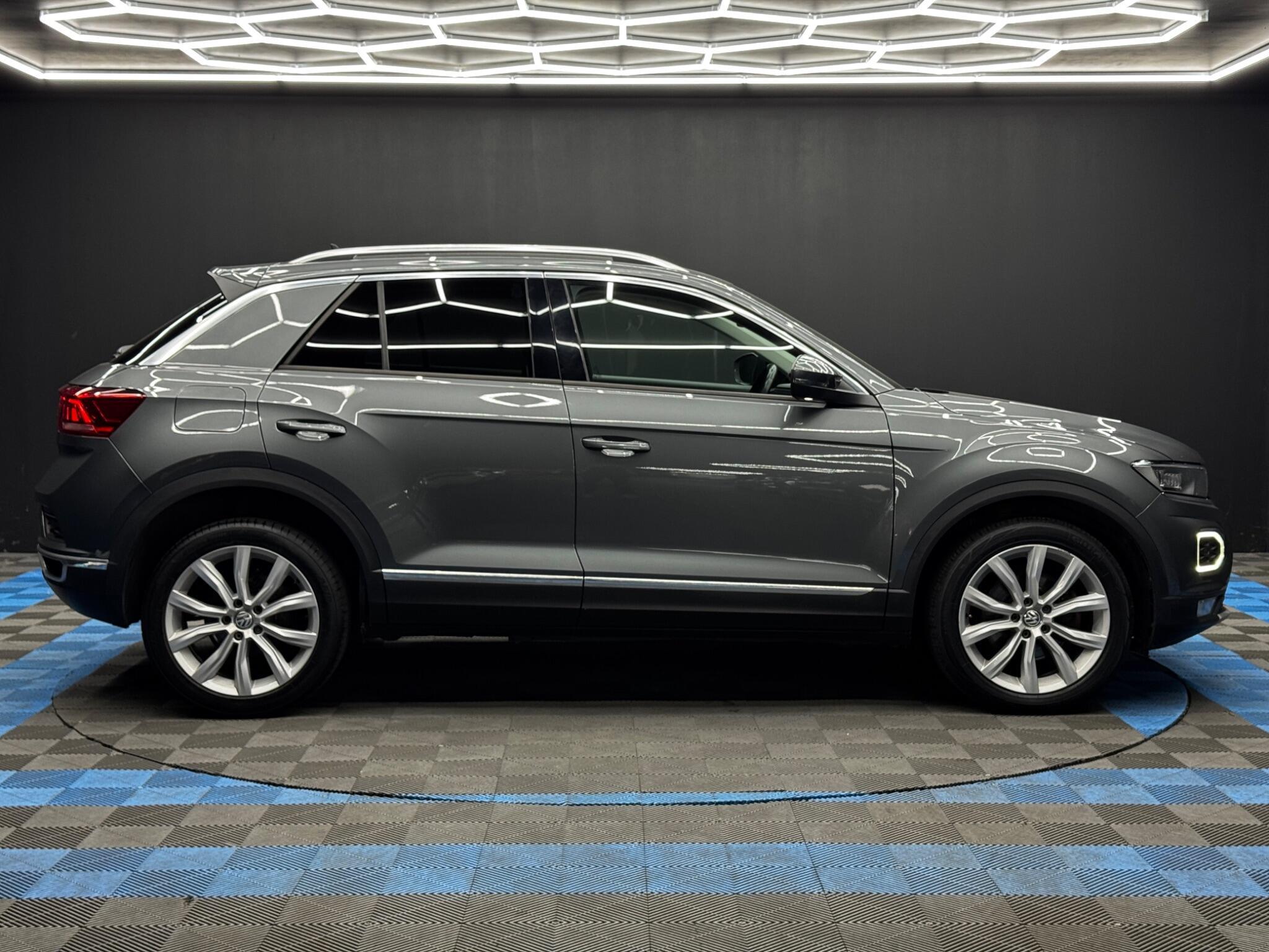 Volkswagen T-Roc - Image 4