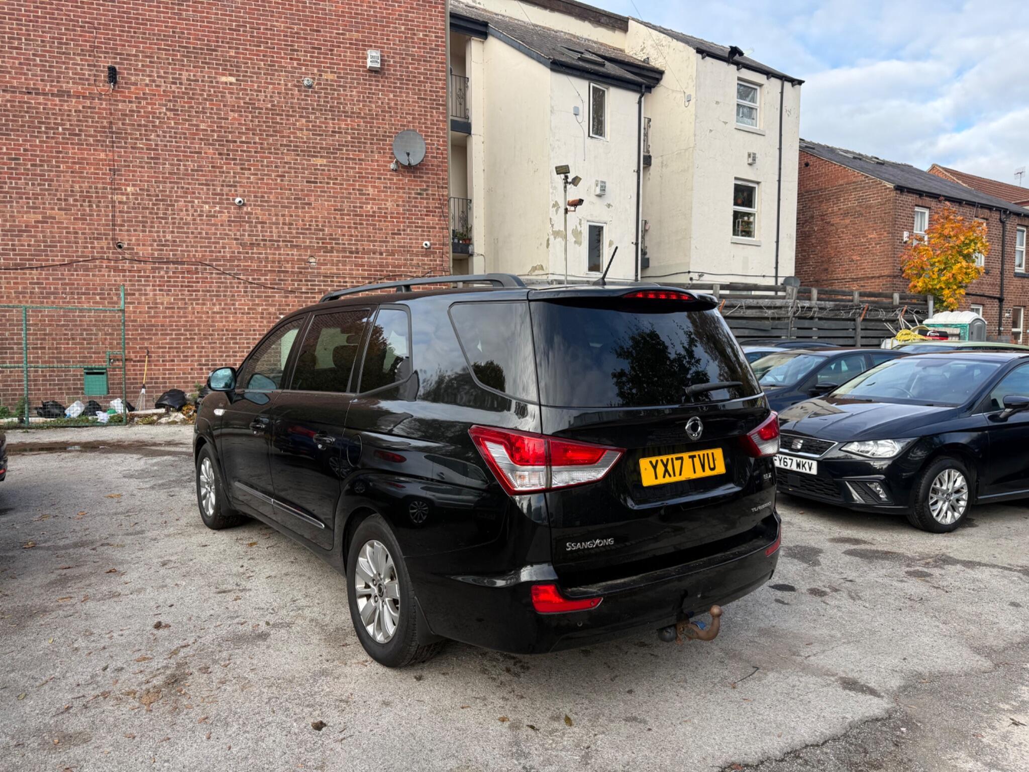 Ssangyong Turismo - Image 5