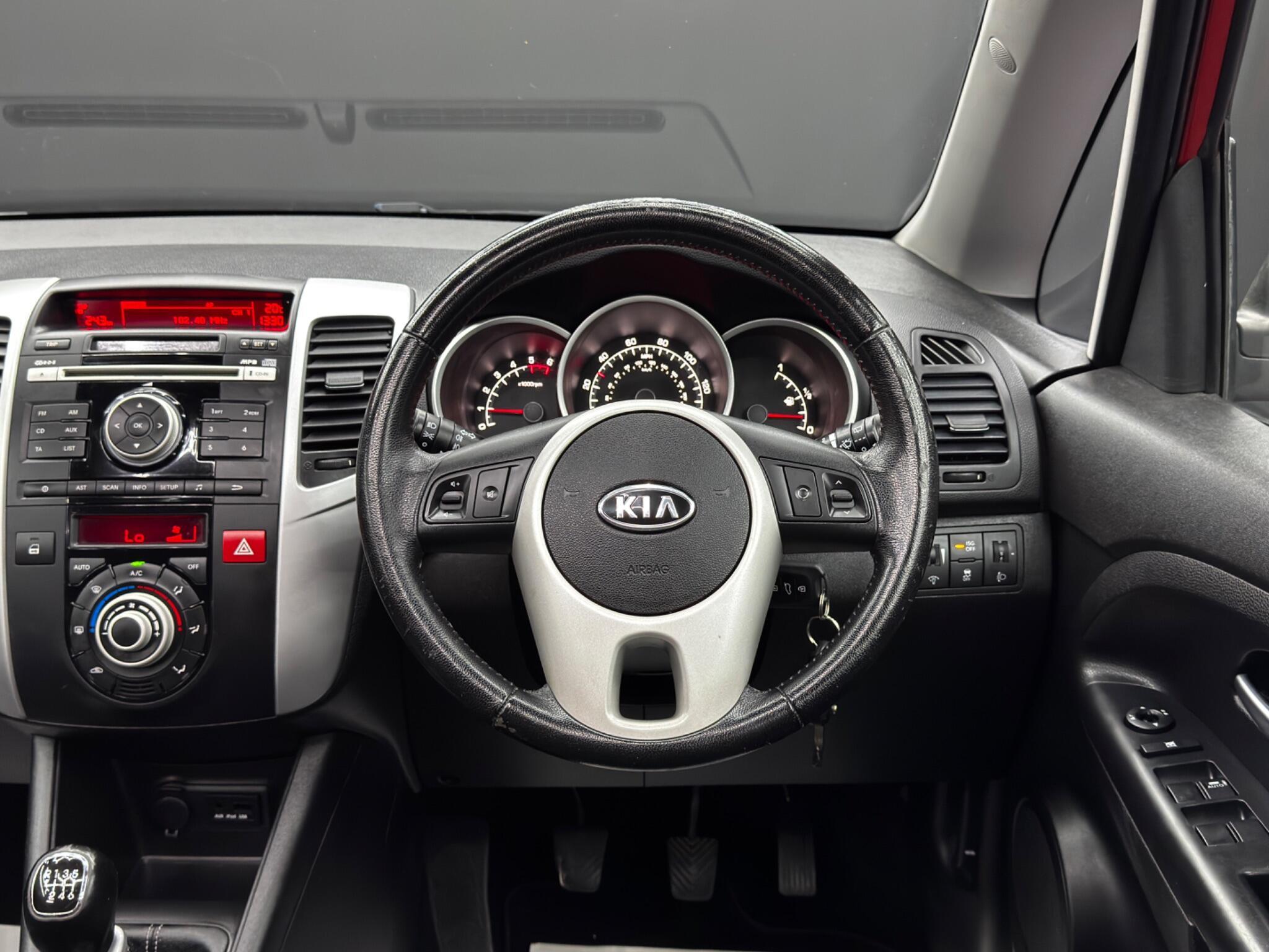 Kia Venga - Image 18
