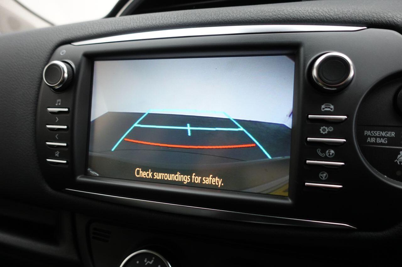 Toyota Yaris - Image 2