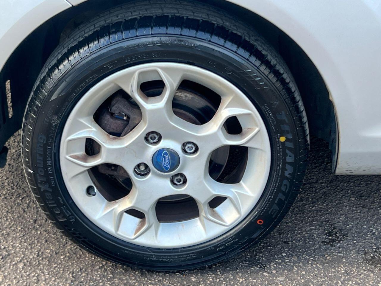 Ford Fiesta - Image 13