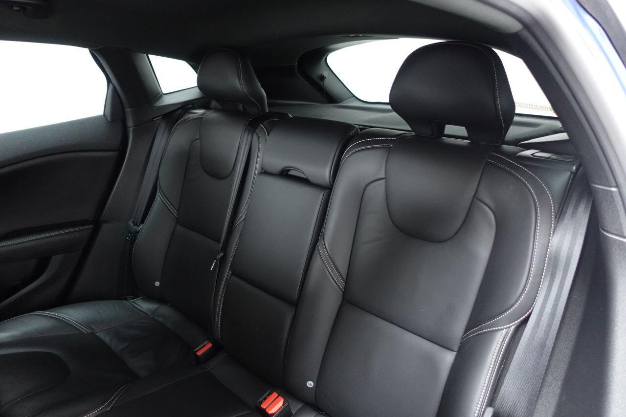 Volvo V40 - Image 20