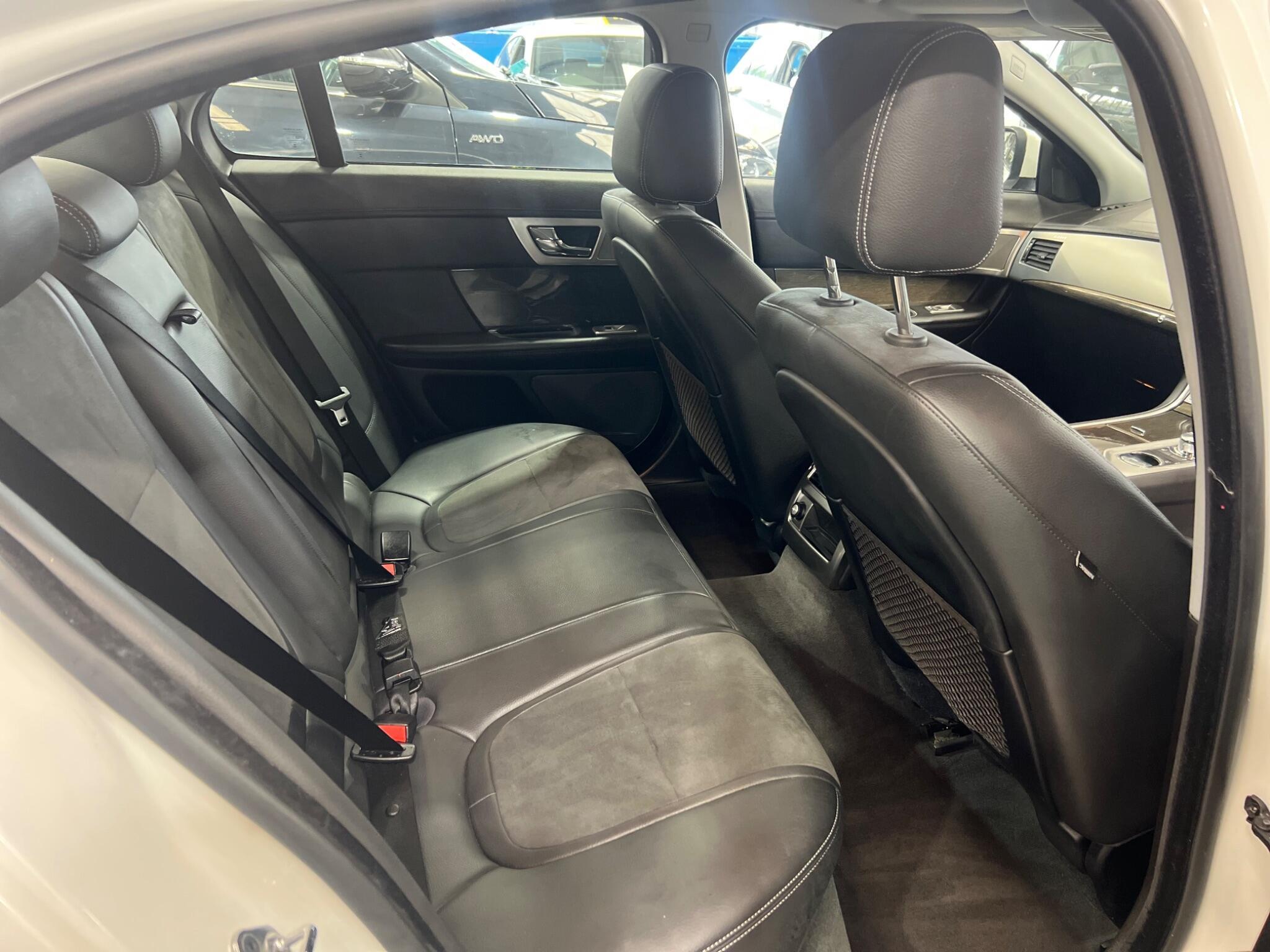 Jaguar XF - Image 16