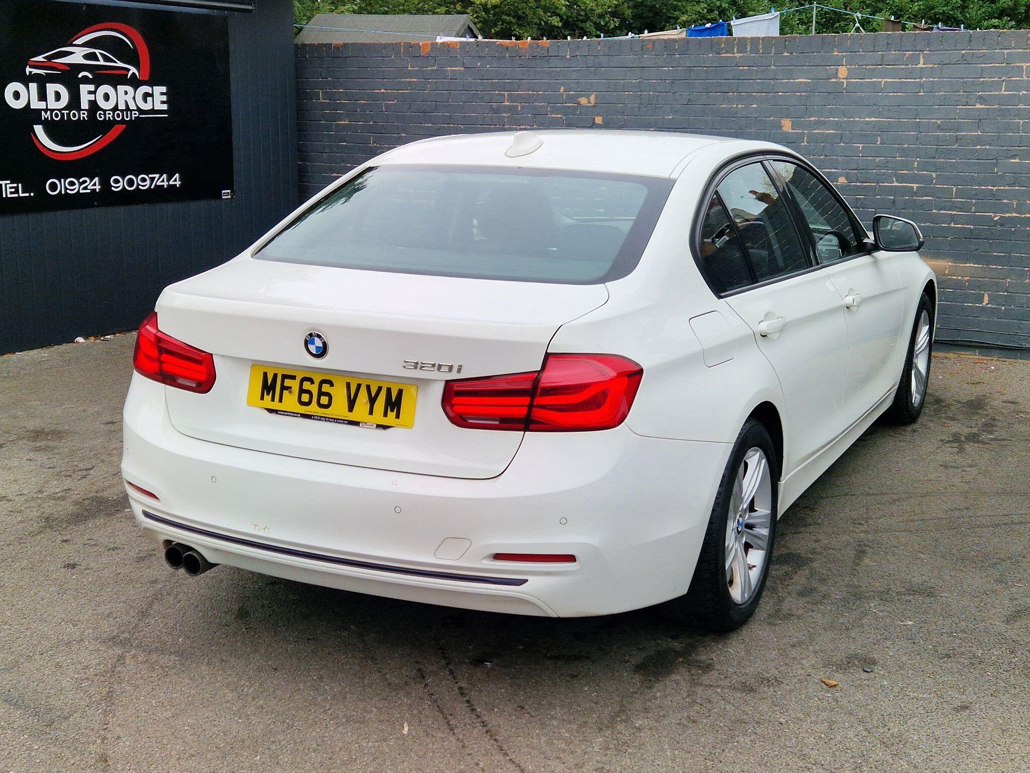 BMW 3 Series - Image 10