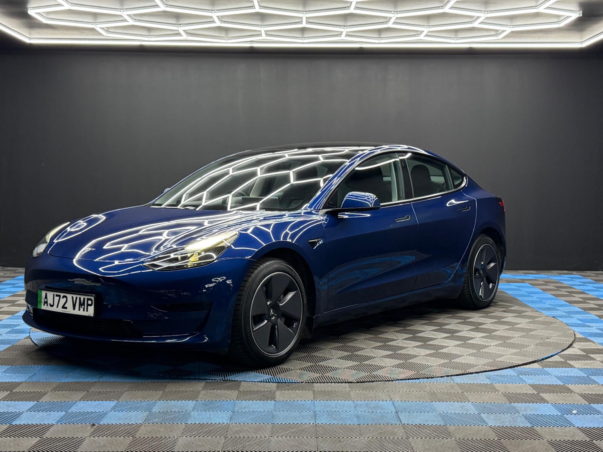 Tesla Model 3 - Image 3
