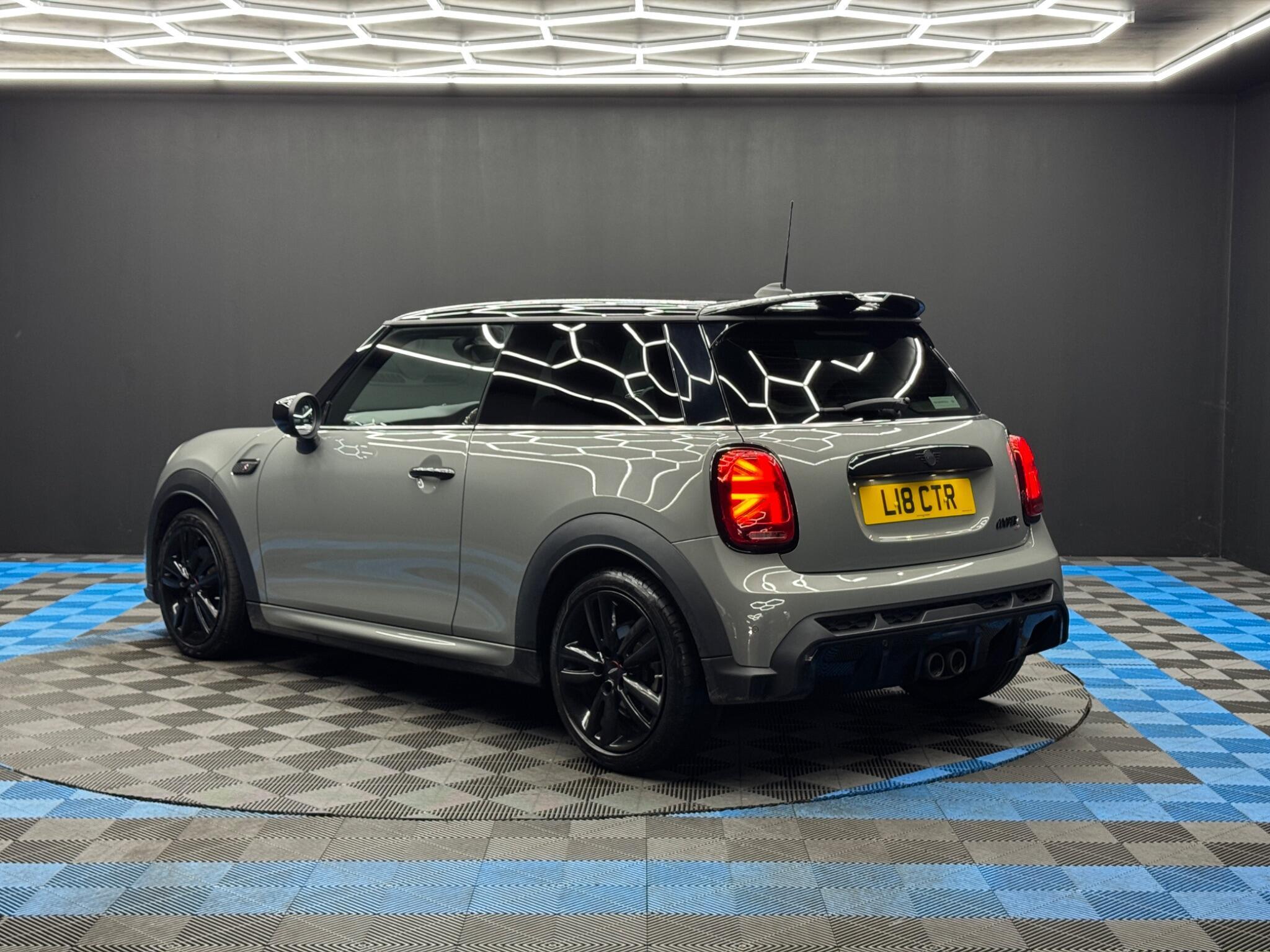 MINI Hatch - Image 7
