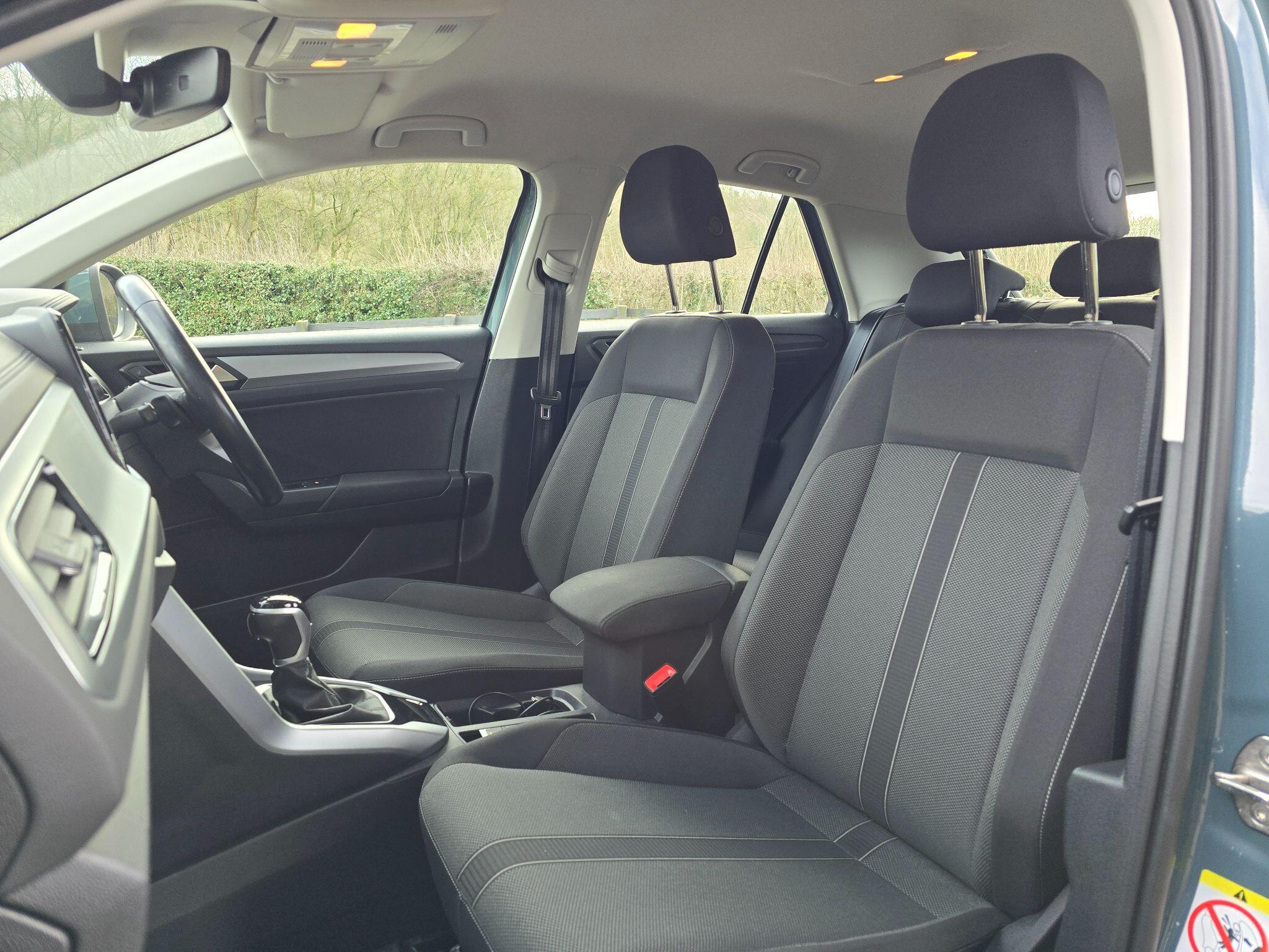 Volkswagen T-Roc - Image 46