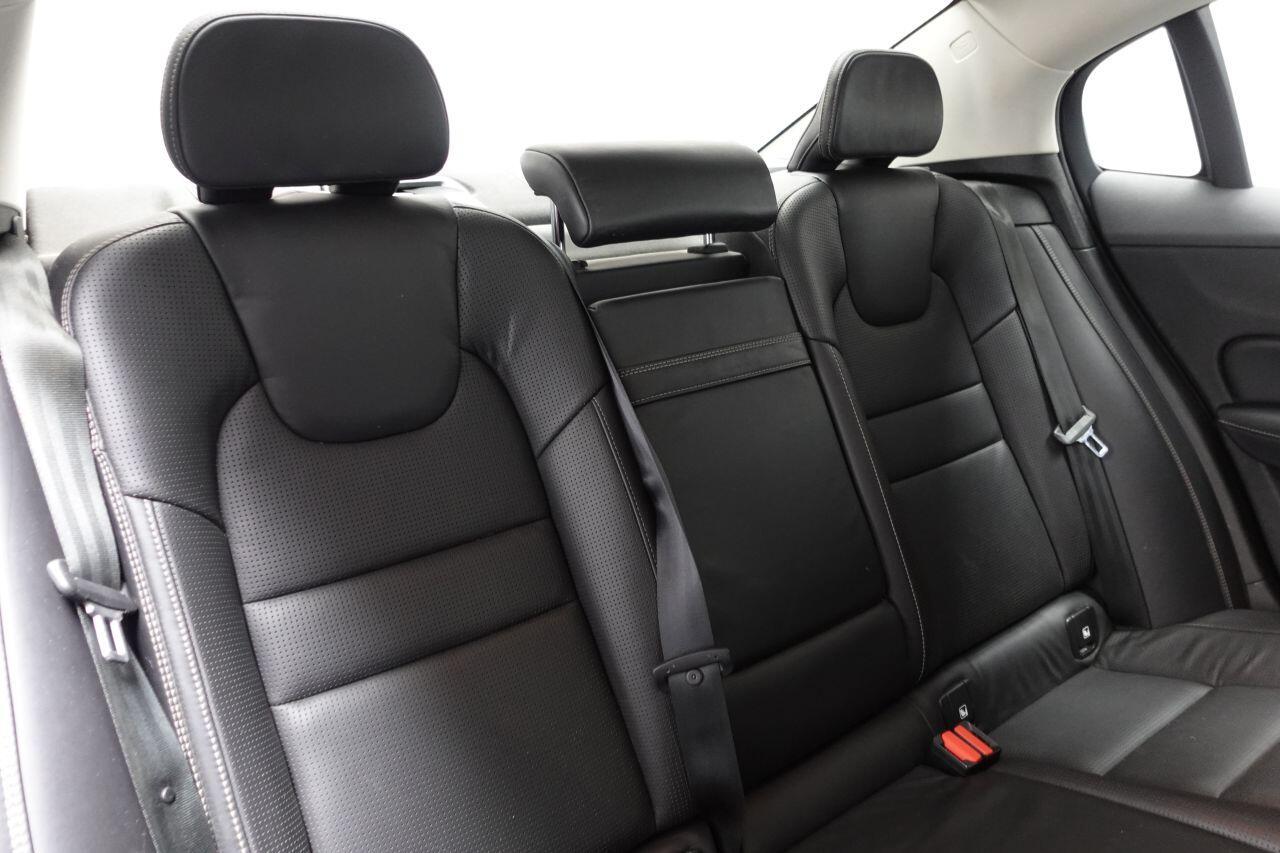 Volvo S60 - Image 18