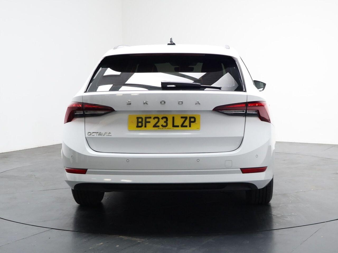 Skoda Octavia - Image 11