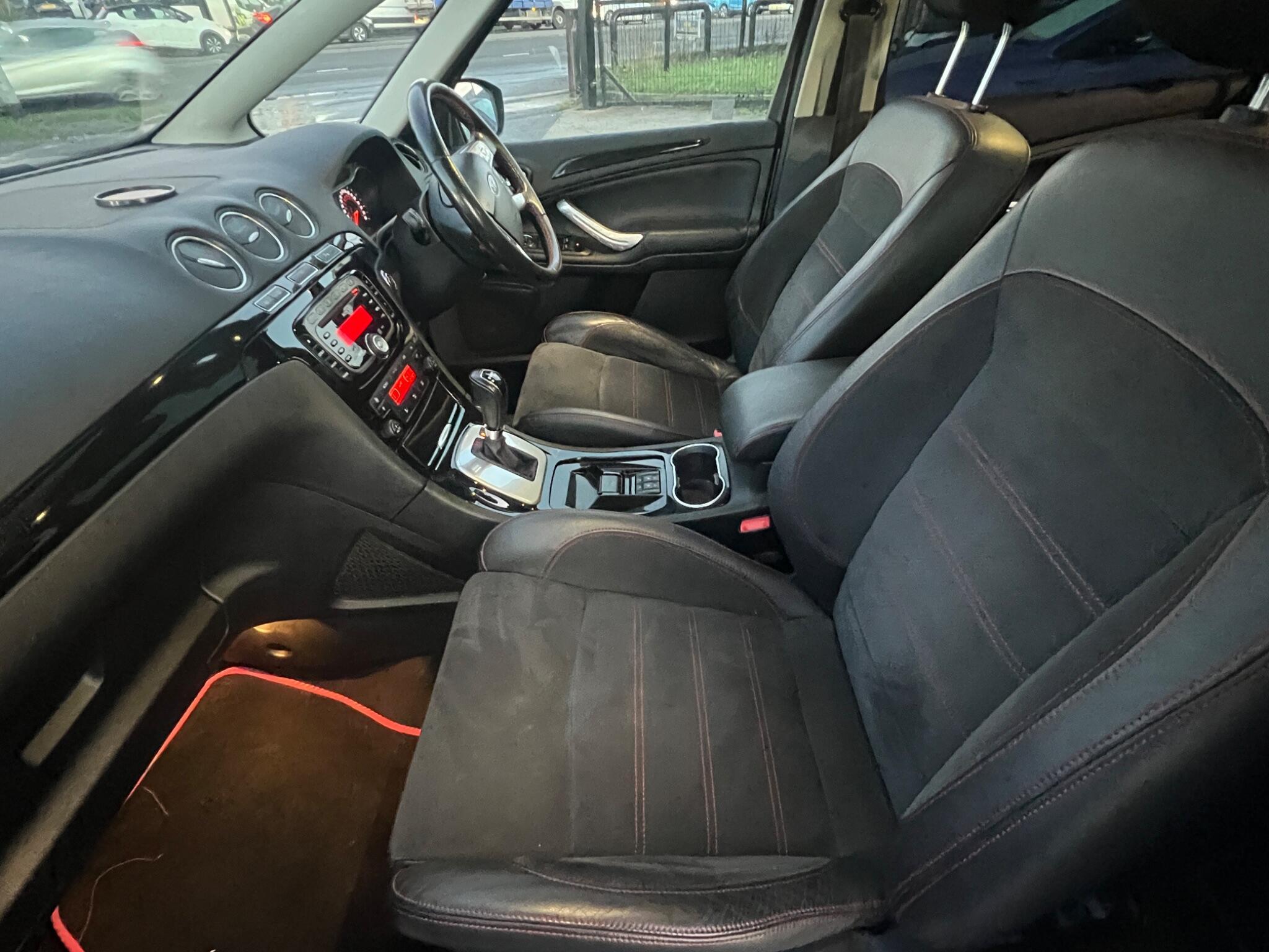 Ford S-MAX - Image 12