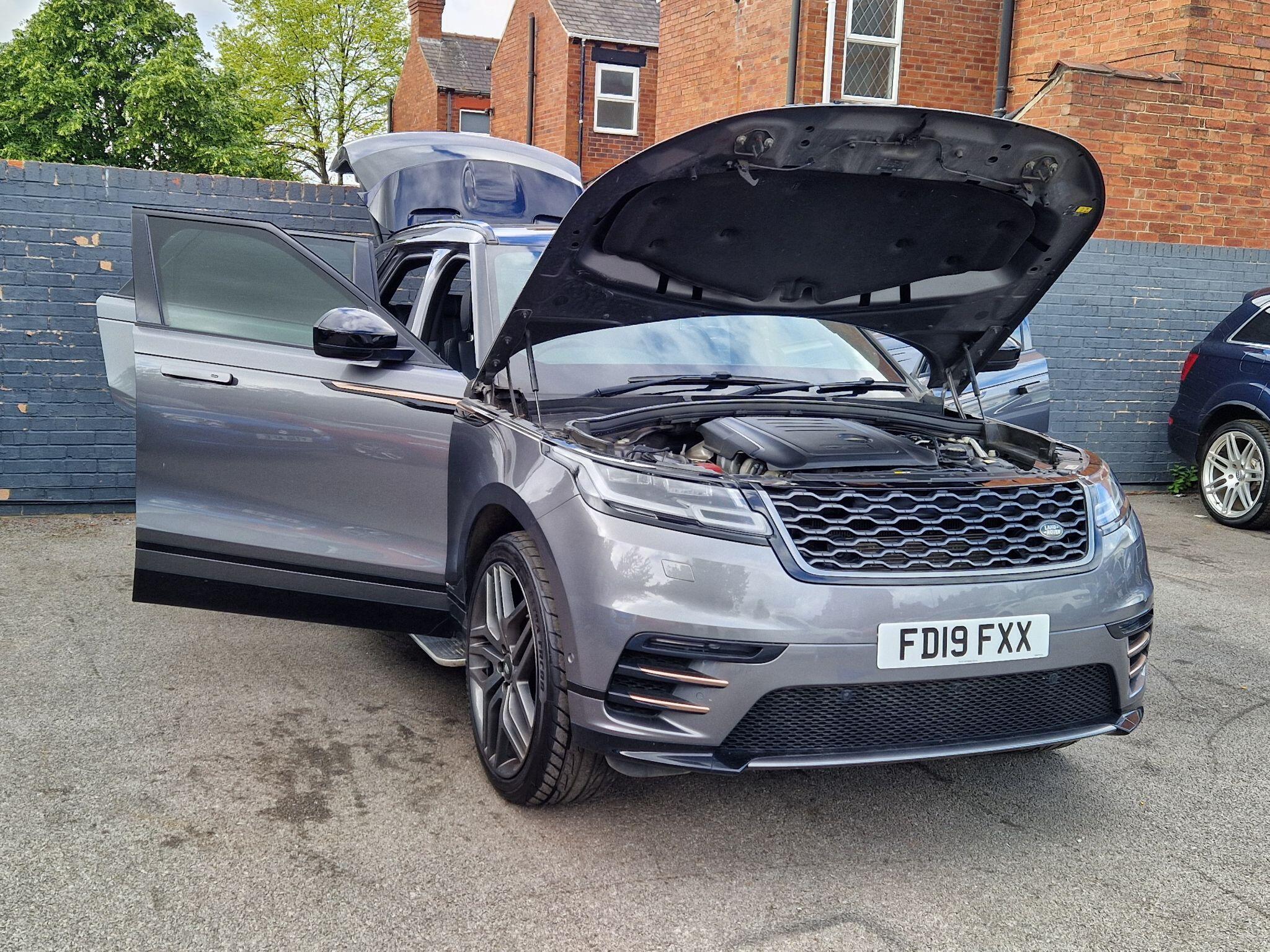 Land Rover Range Rover Velar - Image 12